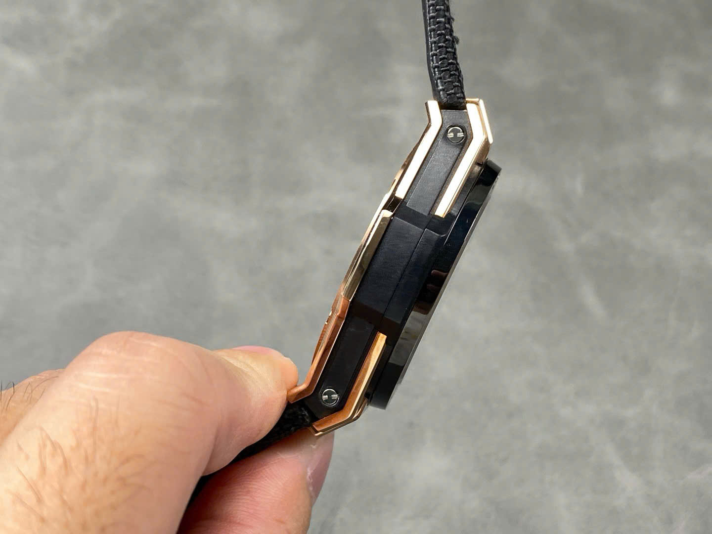 Đồng Hồ Hublot Big Bang Tourbillon King Gold Mặt Số Skeleton Replica 11 45mm (9) Đồng Hồ Hublot Big Bang Tourbillon King Gold Mặt Số Skeleton Replica 11 45mm (8)