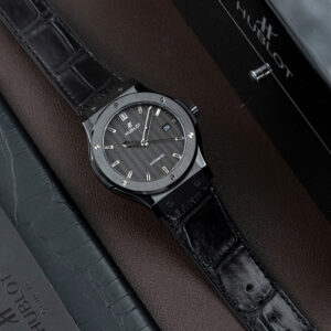 Đồng Hồ Hublot Classic Fusion Ceramic Gốm Đen Mặt Carbon Replica Xưởng JJZ 42mm (1)