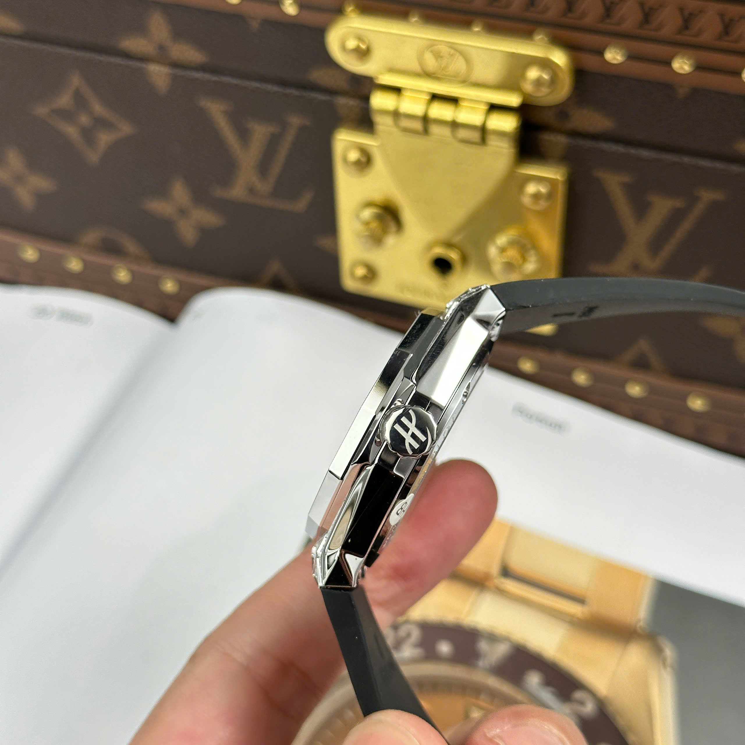 Đồng Hồ Hublot Classic Fusion Orlinski Titanium Đính Full Đá Replica 11 Nhà Máy HB 40mm (8)