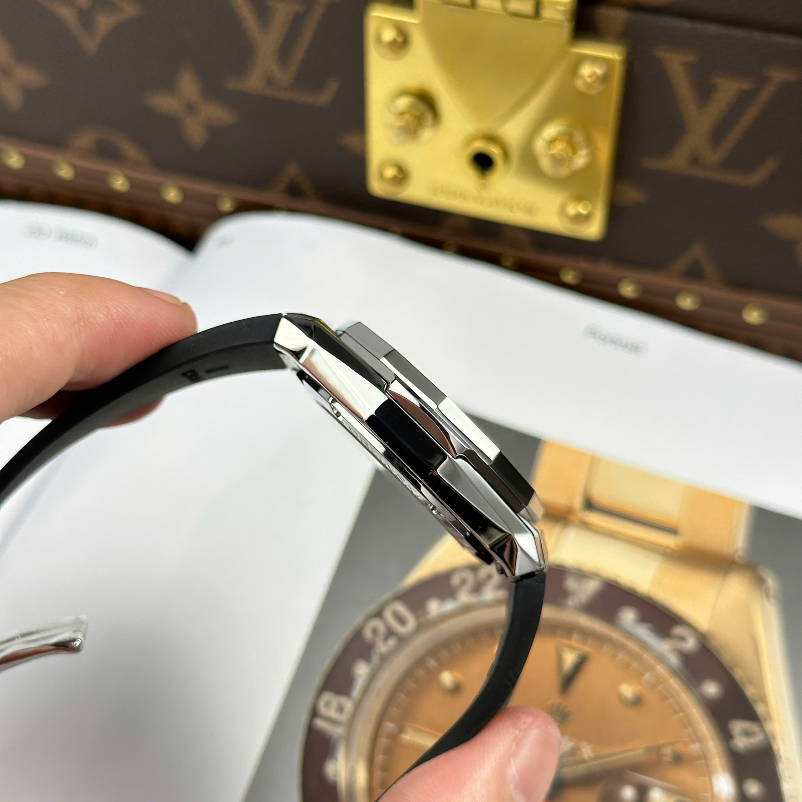 Đồng Hồ Hublot Classic Fusion Orlinski Titanium Replica Cao Cấp Nhà Máy HB 40mm (2)