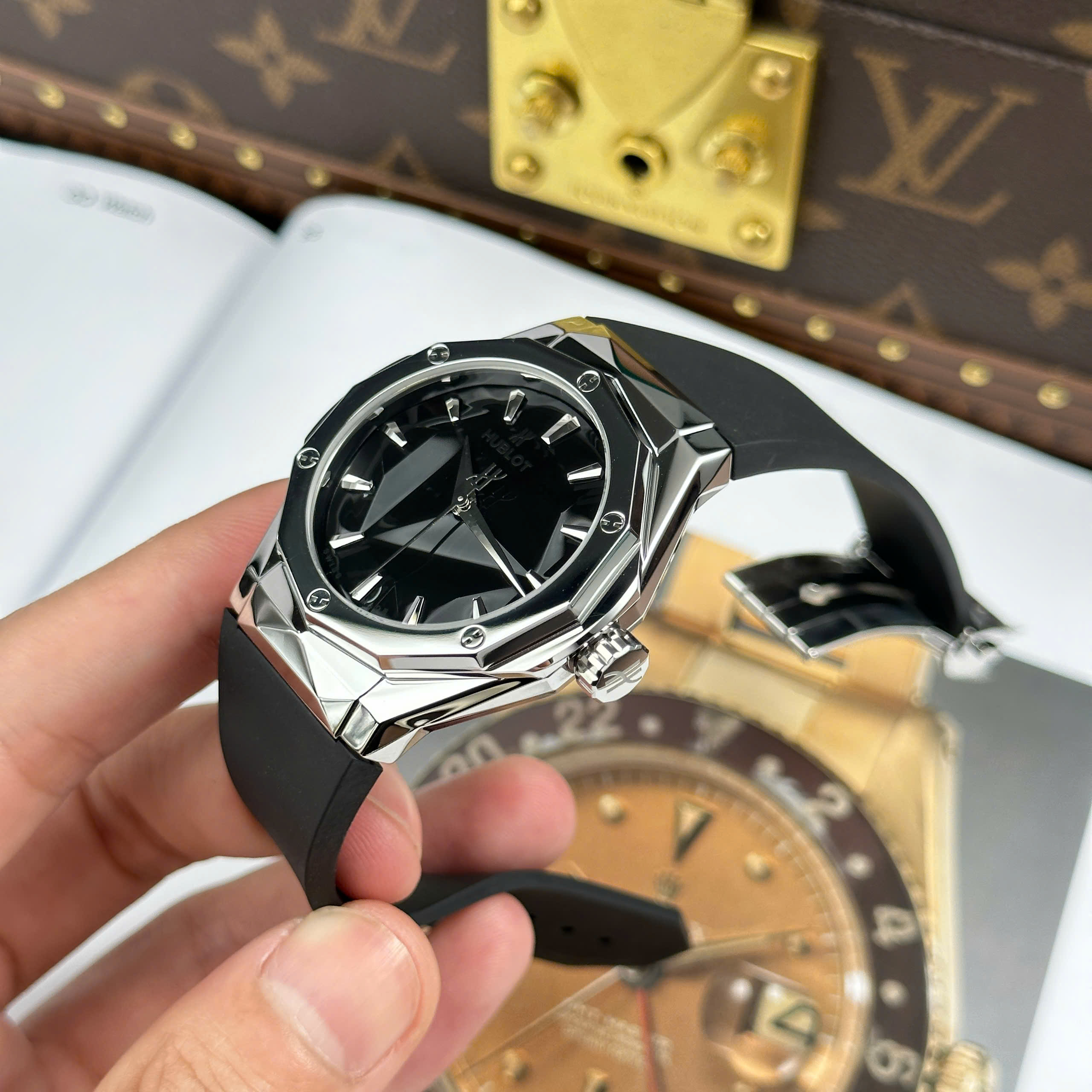 Đồng Hồ Hublot Classic Fusion Orlinski Titanium Replica Cao Cấp Nhà Máy HB 40mm (3) Đồng Hồ Hublot Classic Fusion Orlinski Titanium Replica Cao Cấp Nhà Máy HB 40mm (9)