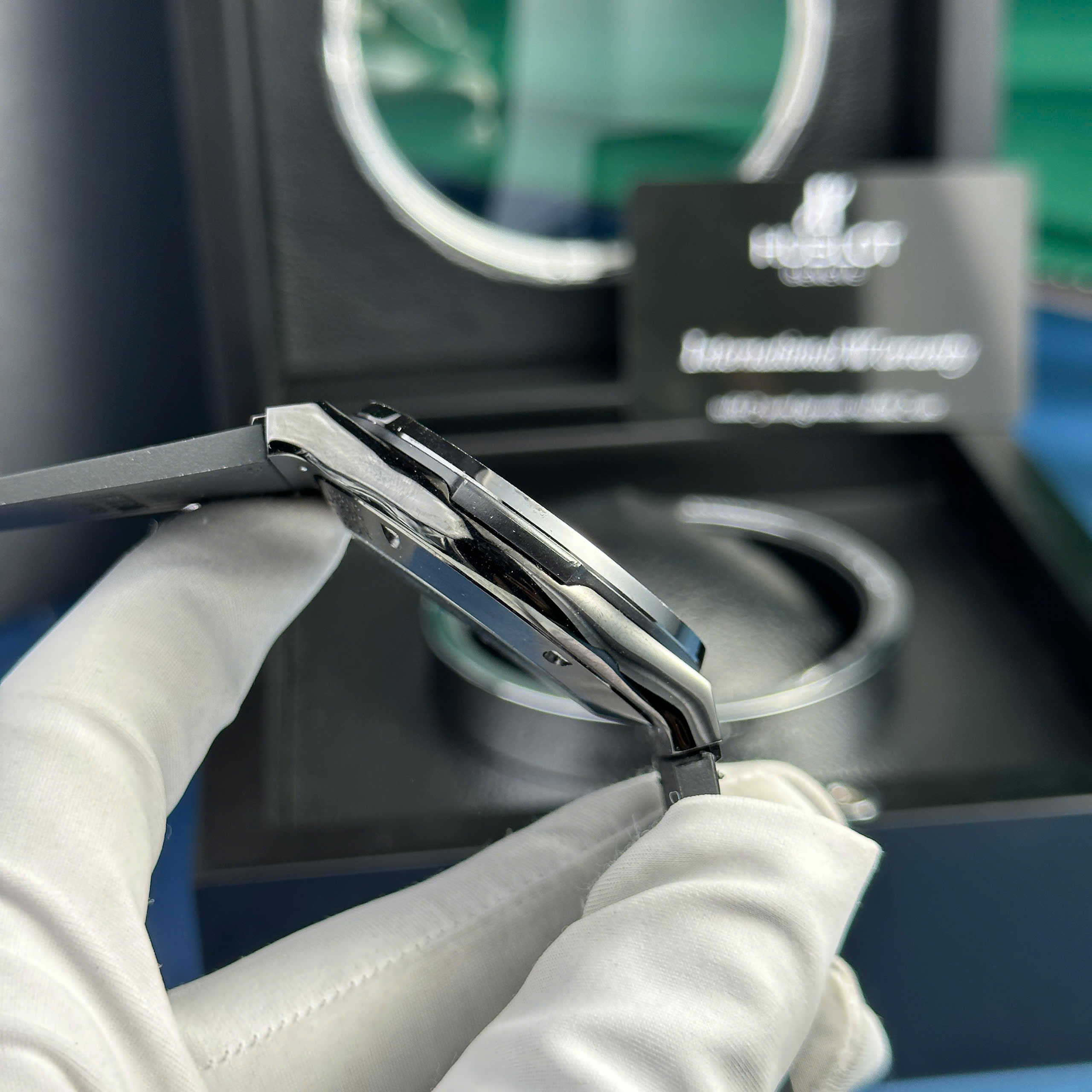 Đồng Hồ Hublot Classic Fusion Skeleton Tourbillon Black Ceramic Chế Tác 45mm (7) Đồng Hồ Hublot Classic Fusion Skeleton Tourbillon Black Ceramic Chế Tác 45mm (2)