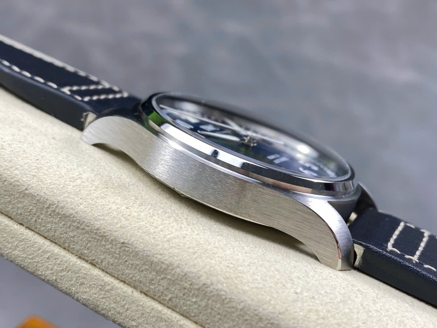 Đồng Hồ IWC Schaffhausen Pilot's Mark XX Rep 11 Mặt Xanh Dương Nhà Máy ZM 40mm (8)