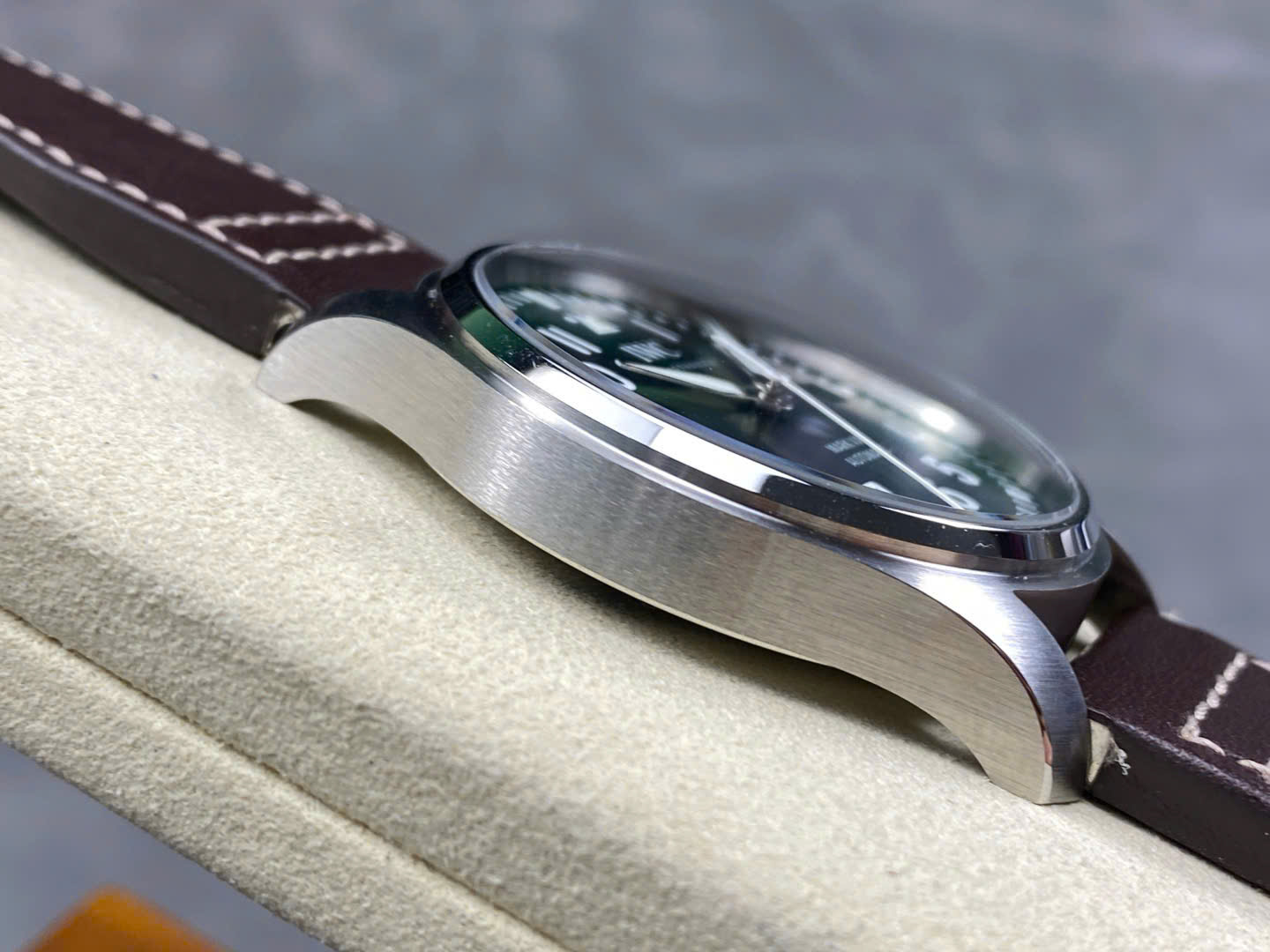 Đồng Hồ IWC Schaffhausen Pilot's Mark XX Rep 11 Mặt Xanh Lá Cây Nhà Máy ZM (2)