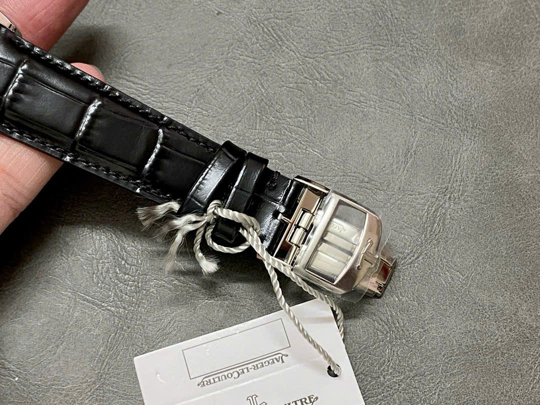 Đồng Hồ Jaeger LeCoultre Chế Tác Master Ultra Thin Moon Mặt Số Đen Nhà Máy APS 39mm (1) Đồng Hồ Jaeger LeCoultre Chế Tác Master Ultra Thin Moon Mặt Số Đen Nhà Máy APS 39mm (2)