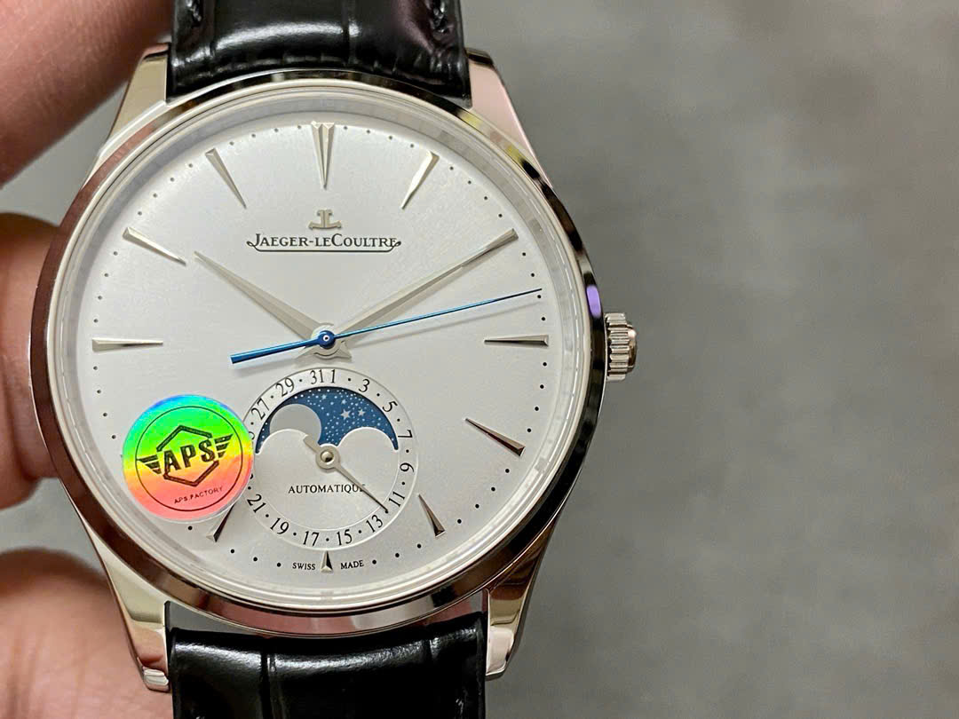Đồng Hồ Jaeger LeCoultre Chế Tác Master Ultra Thin Moon Mặt Số Trắng Nhà Máy APS 39mm (2) Đồng Hồ Jaeger LeCoultre Chế Tác Master Ultra Thin Moon Mặt Số Trắng Nhà Máy APS 39mm (8)