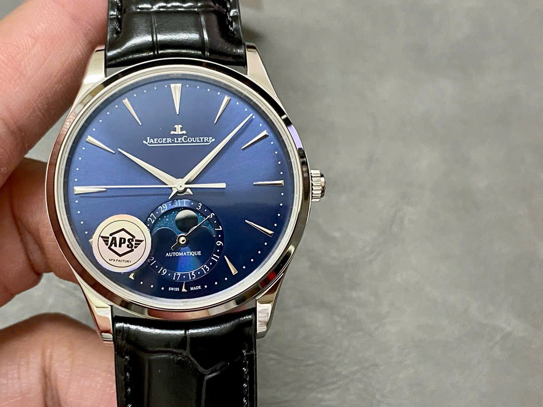 Đồng Hồ Jaeger LeCoultre Chế Tác Master Ultra Thin Moon Mặt Xanh Dương Nhà Máy APS 39mm (6) Đồng Hồ Jaeger LeCoultre Chế Tác Master Ultra Thin Moon Mặt Xanh Dương Nhà Máy APS 39mm (4)