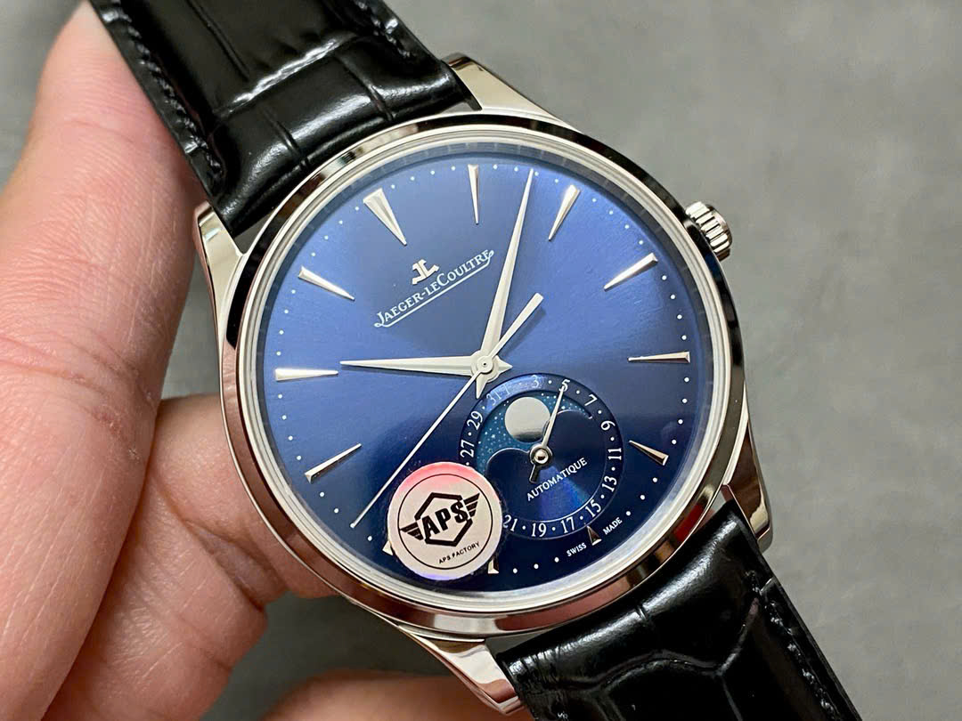 Đồng Hồ Jaeger LeCoultre Chế Tác Master Ultra Thin Moon Mặt Xanh Dương Nhà Máy APS 39mm (7) Đồng Hồ Jaeger LeCoultre Chế Tác Master Ultra Thin Moon Mặt Xanh Dương Nhà Máy APS 39mm (4)