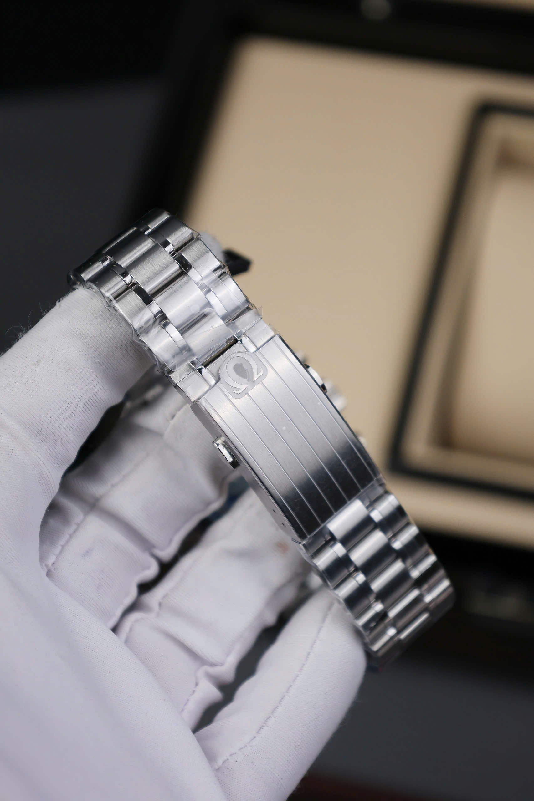 Đồng Hồ Omega Chế Tác Speedmaster Snoopy Avard Nhà Máy N1 42mm (3) Đồng Hồ Omega Chế Tác Speedmaster Snoopy Avard Nhà Máy N1 42mm (8)