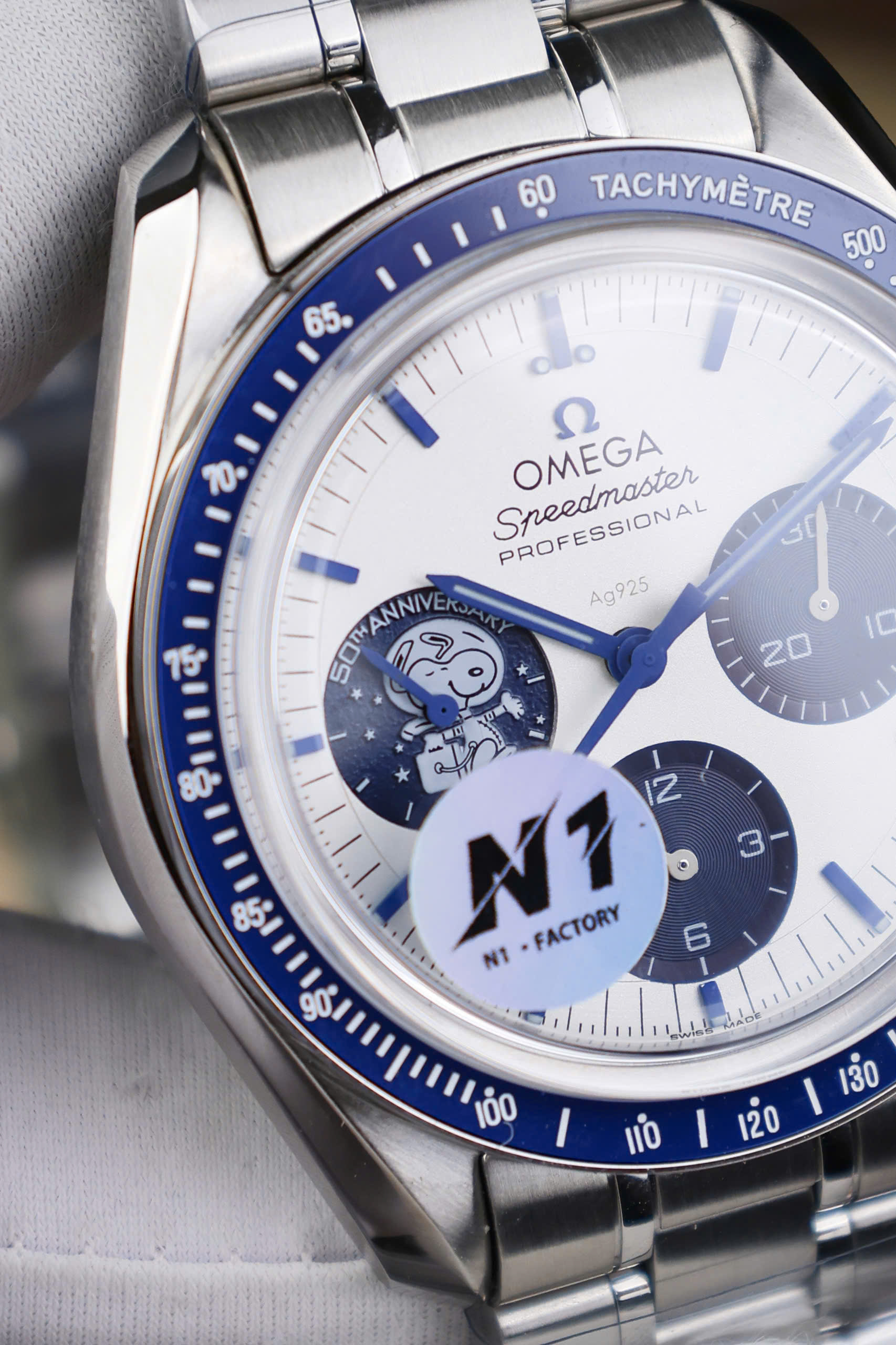 Đồng Hồ Omega Chế Tác Speedmaster Snoopy Avard Nhà Máy N1 42mm (9)