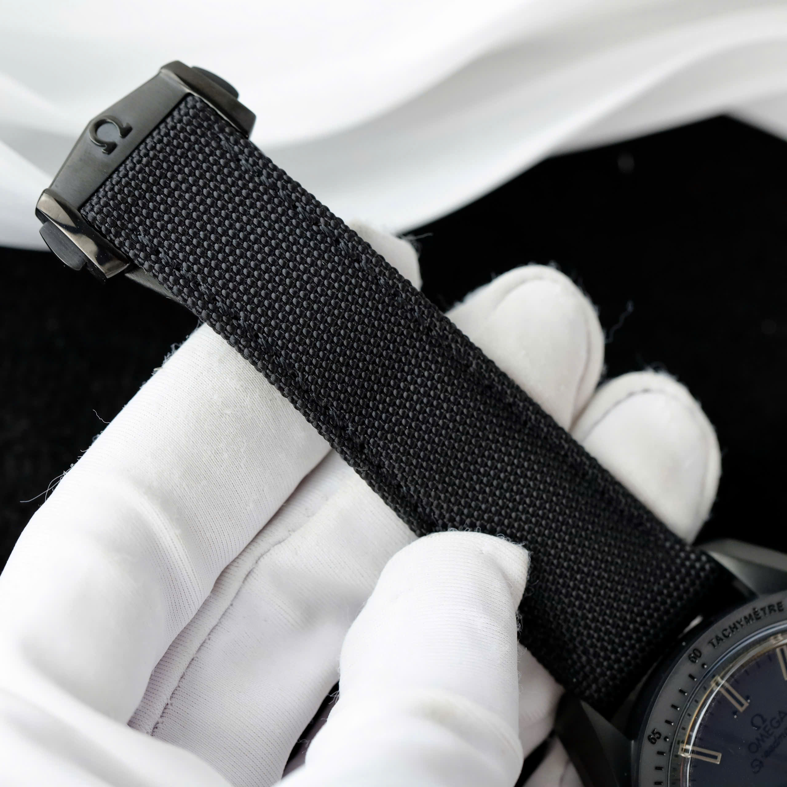 Đồng Hồ Omega Rep 1 1 SpeedMaster Dark Side Of The Moon Vỏ Gốm Cao Cấp Nhất 44mm (10) Đồng Hồ Omega Rep 1 1 SpeedMaster Dark Side Of The Moon Vỏ Gốm Cao Cấp Nhất 44mm (1)