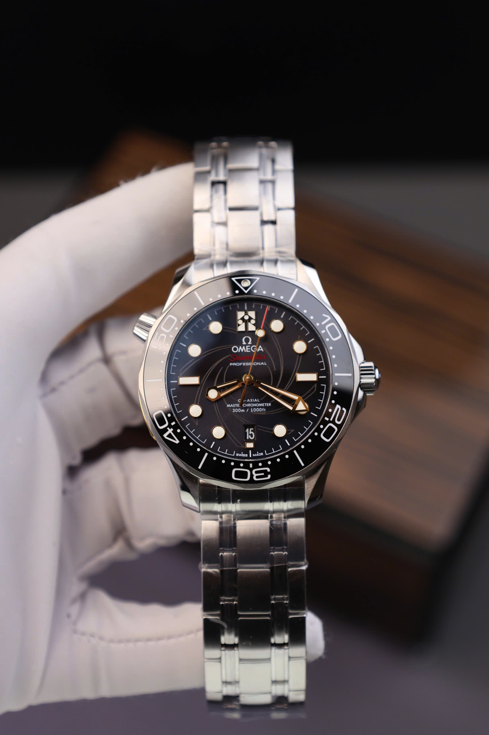 Đồng Hồ Omega Rep 11 Seamaster Professional 007 James Bond Xưởng VS 42mm (9)