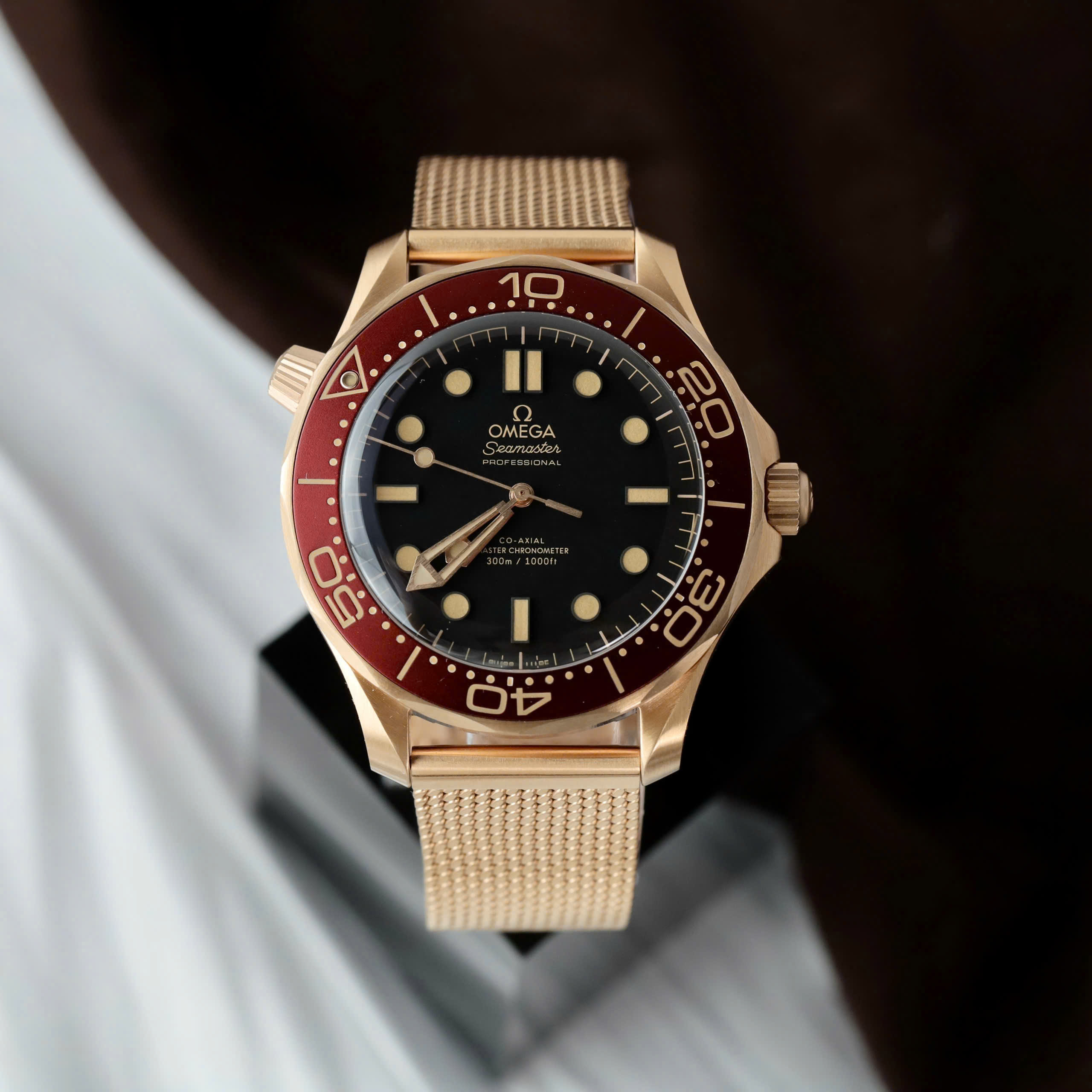 Đồng Hồ Omega Replica 1 1 Seamaster Diver 300M Bronze Gold Cao Cấp Nhất Xưởng VS (2) Đồng Hồ Omega Replica 1 1 Seamaster Diver 300M Bronze Gold Cao Cấp Nhất Xưởng VS (5)