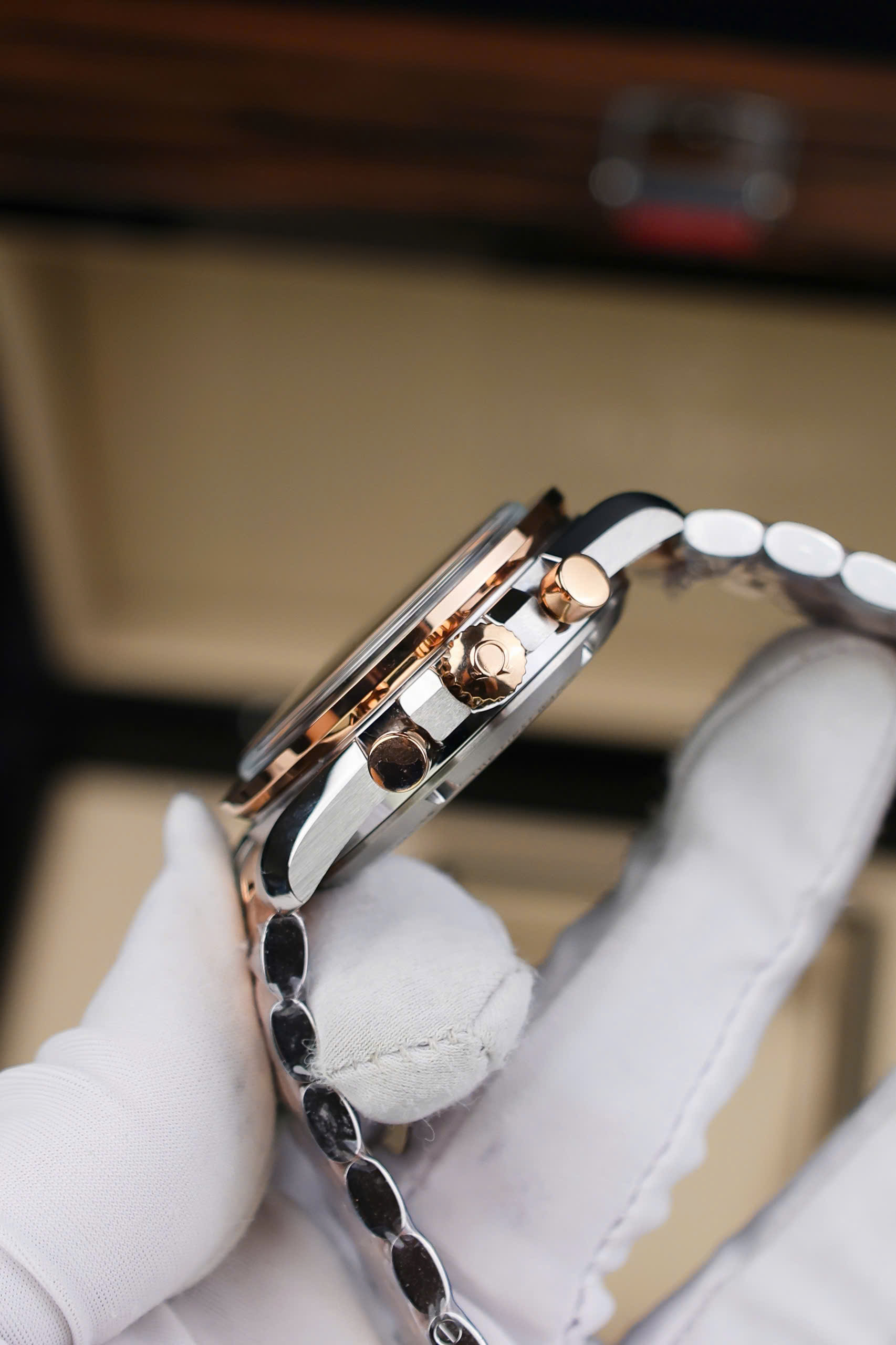 Đồng Hồ Omega Replica Cao Cấp Speedmaster Moonwatch Professional 40mm (3) Đồng Hồ Omega Replica Cao Cấp Speedmaster Moonwatch Professional 40mm (9)