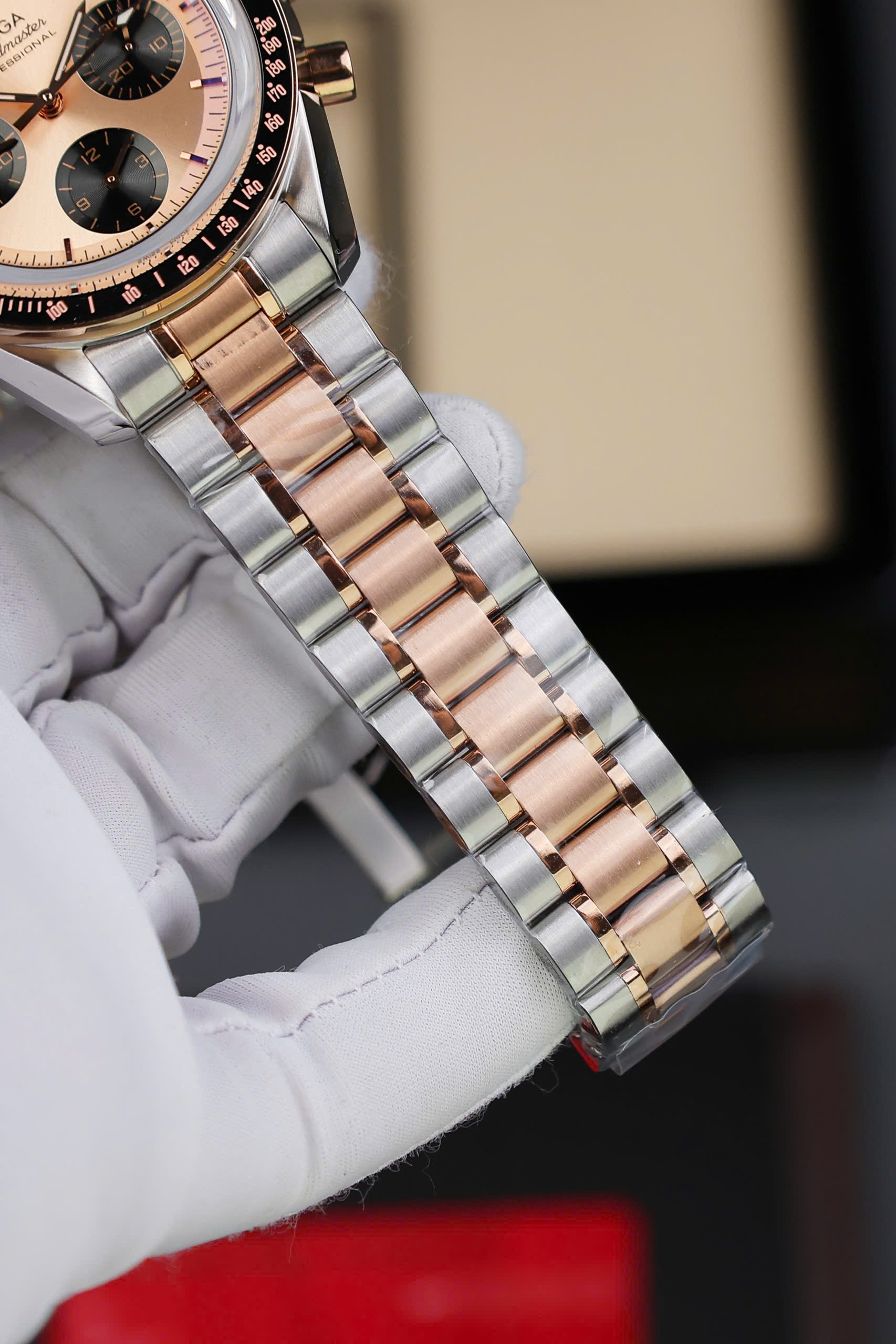 Đồng Hồ Omega Replica Cao Cấp Speedmaster Moonwatch Professional 40mm (7) Đồng Hồ Omega Replica Cao Cấp Speedmaster Moonwatch Professional 40mm (9)