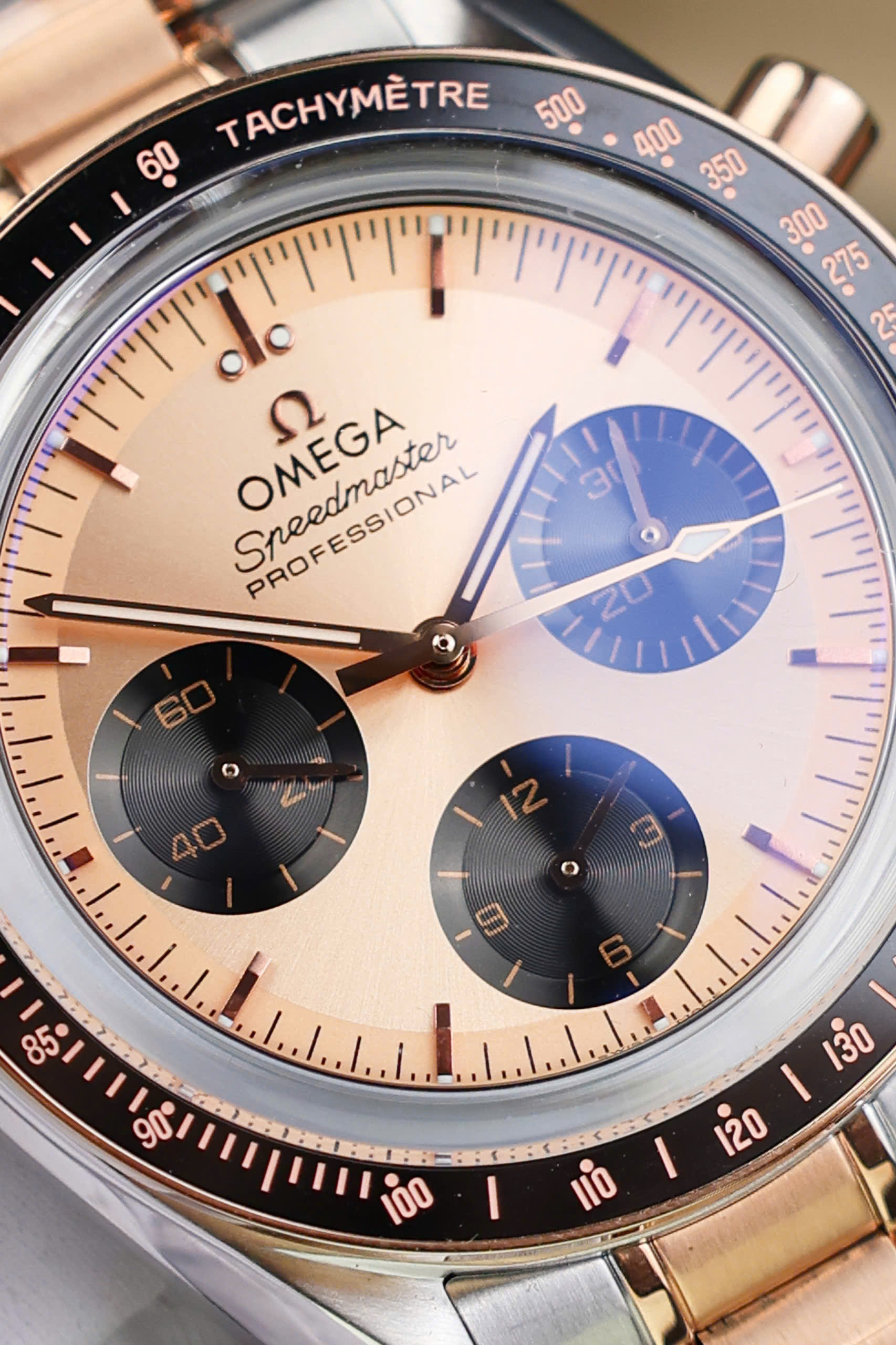 Đồng Hồ Omega Replica Cao Cấp Speedmaster Moonwatch Professional 40mm (8) Đồng Hồ Omega Replica Cao Cấp Speedmaster Moonwatch Professional 40mm (9)