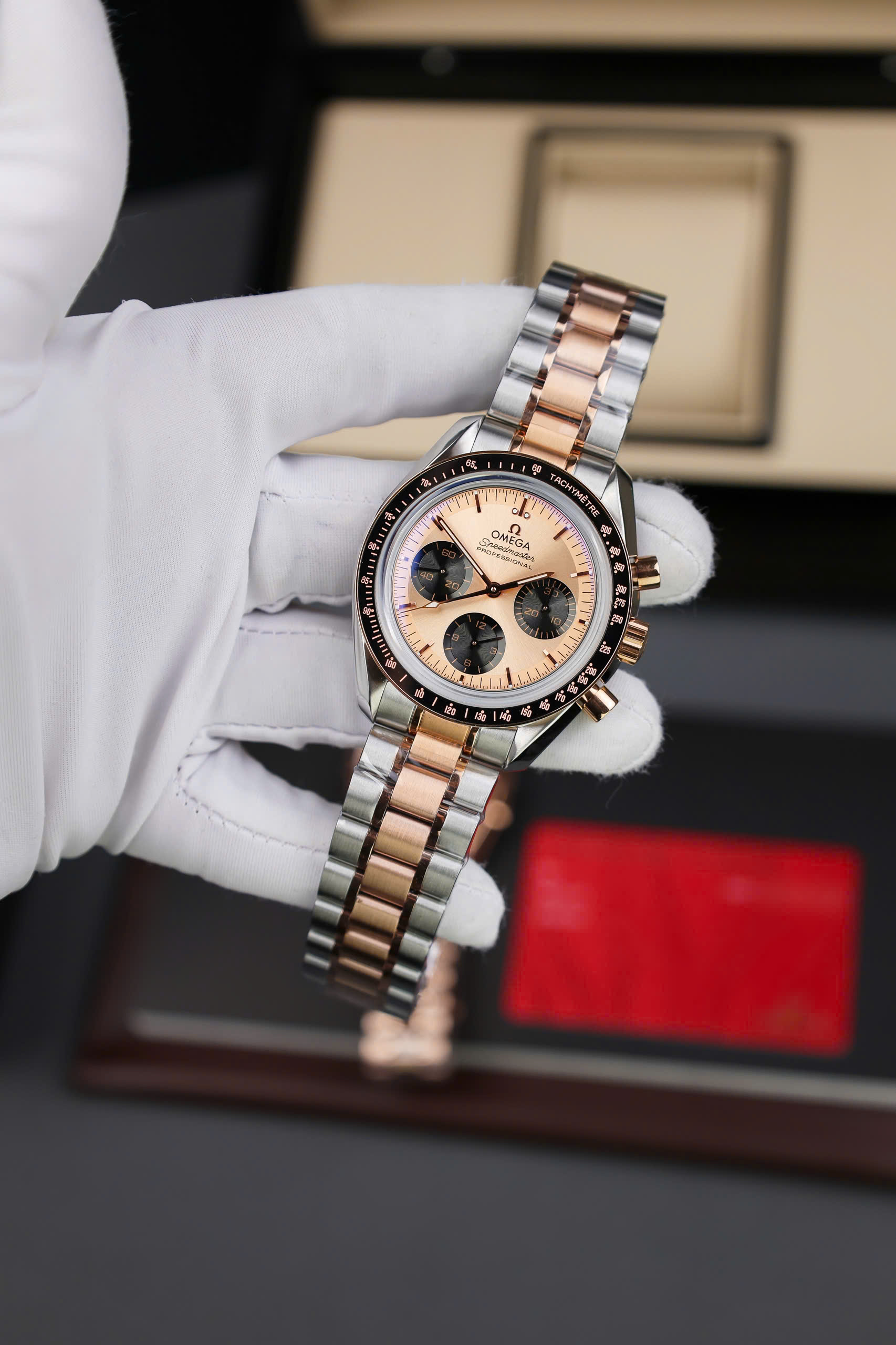 Đồng Hồ Omega Replica Cao Cấp Speedmaster Moonwatch Professional 40mm (9) Đồng Hồ Omega Replica Cao Cấp Speedmaster Moonwatch Professional 40mm (9)