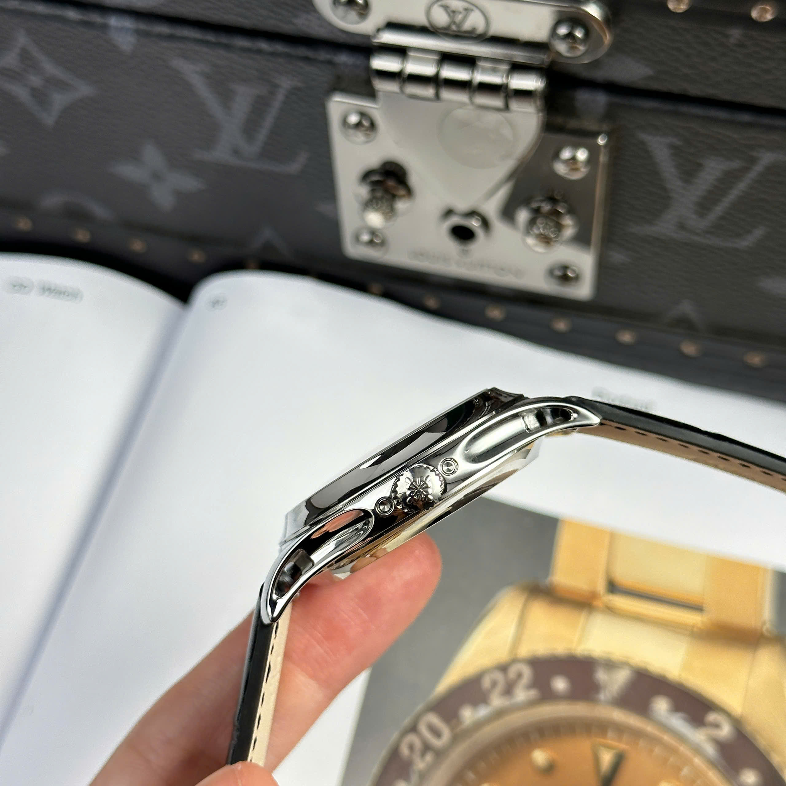 Đồng Hồ Patek Philippe Chế Tác Complications 5205G Mặt Xám Trắng Nhà Máy KM 40mm (2)