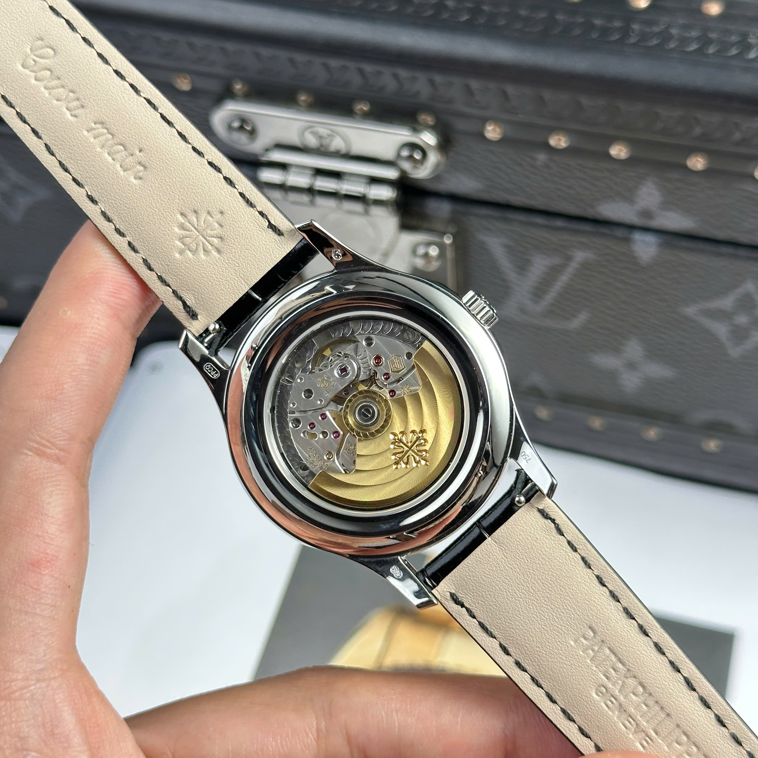 Đồng Hồ Patek Philippe Chế Tác Complications 5205G Mặt Xám Trắng Nhà Máy KM 40mm (4)