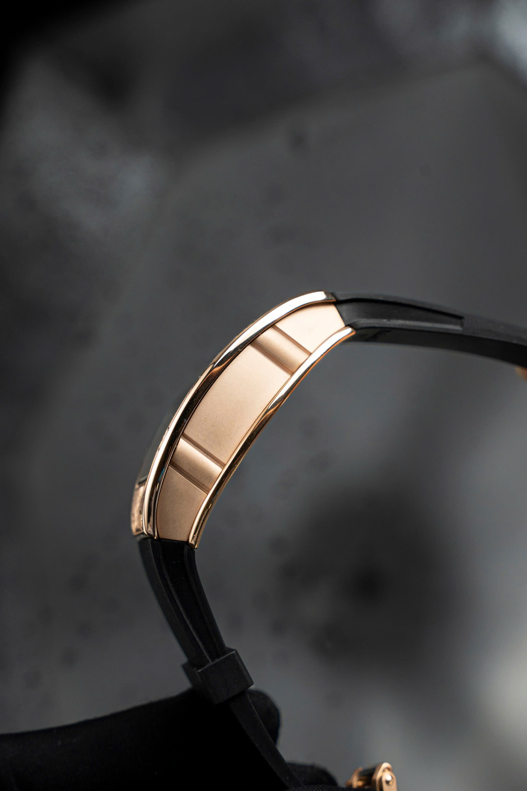 Đồng Hồ Richard Mille Rep 1 1 RM07-01 Nữ Đính Đá Dây Cao Su Đen Xưởng ZF 32x46mm (6)