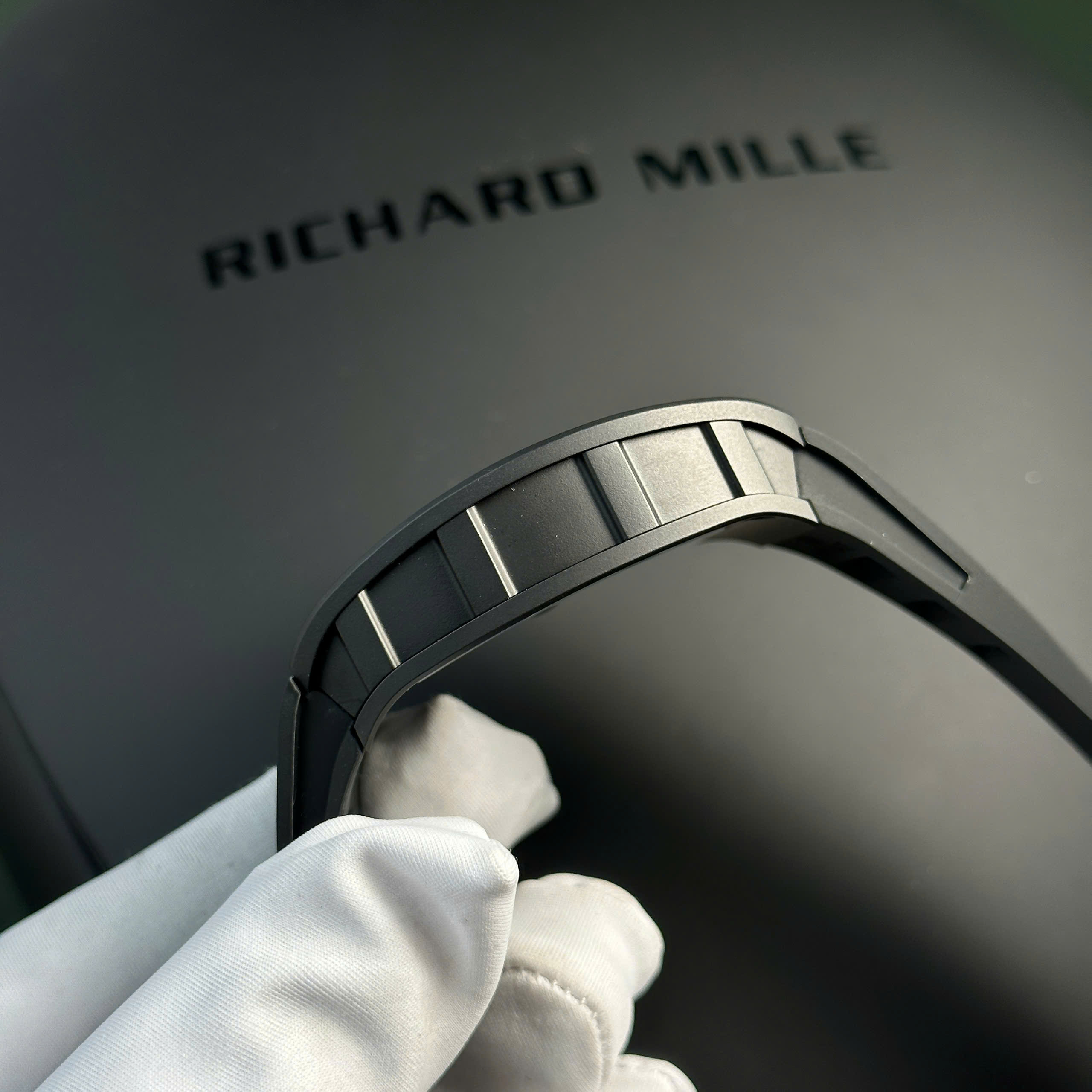 Đồng Hồ Richard Mille Replica 11 RM055 Bubba Watson Vỏ Gốm Đen Nhà Máy BBR 42,7x49,9mm (1) Đồng Hồ Richard Mille Replica 11 RM055 Bubba Watson Vỏ Gốm Đen Nhà Máy BBR 42,7x49,9mm (9)