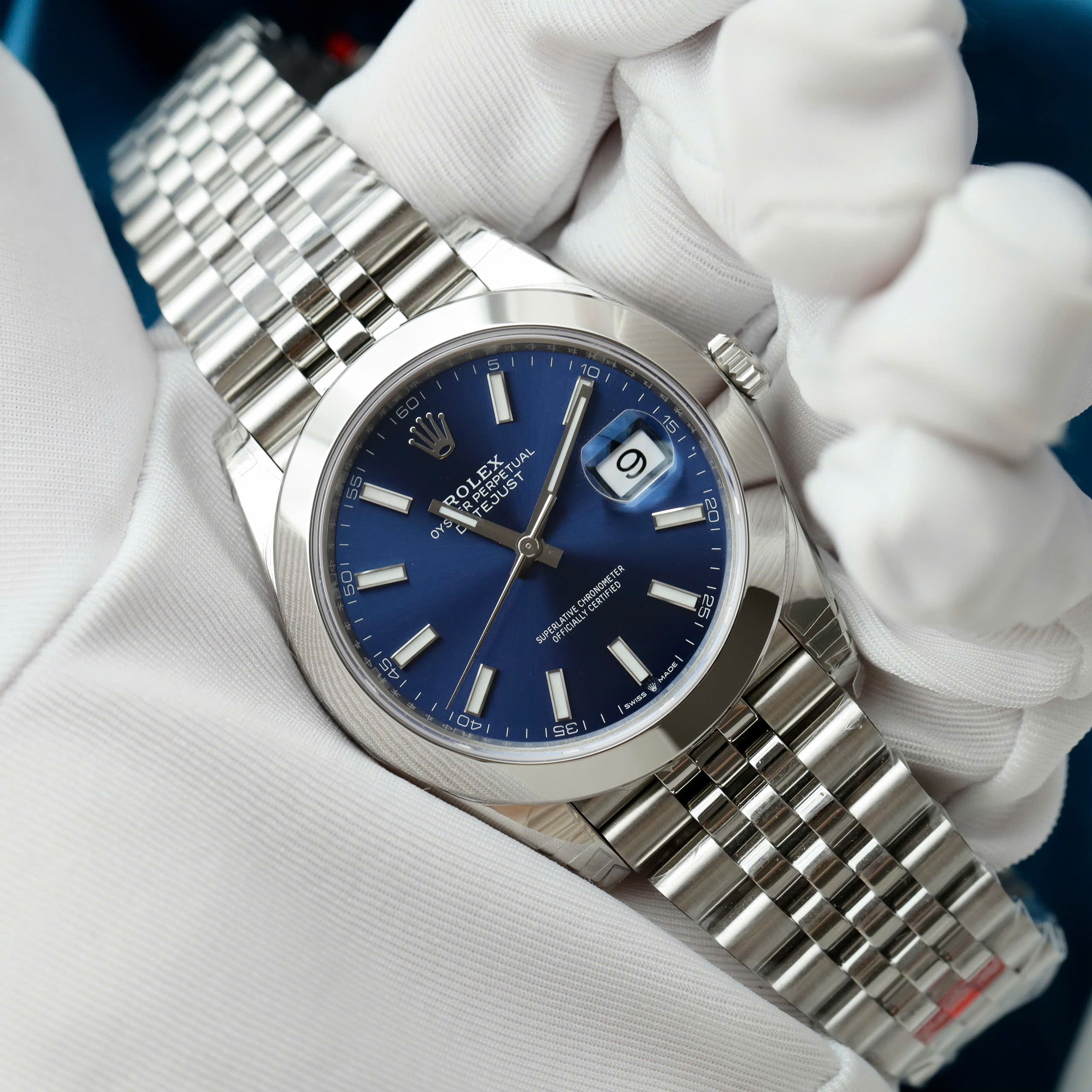 Đồng Hồ Rolex 1 1 DateJust 126300 Mặt Xanh Dương Viền Trơn Nhà Máy VS Chế Tác 41mm (9) Đồng Hồ Rolex 1 1 DateJust 126300 Mặt Xanh Dương Viền Trơn Nhà Máy VS Chế Tác 41mm (3)