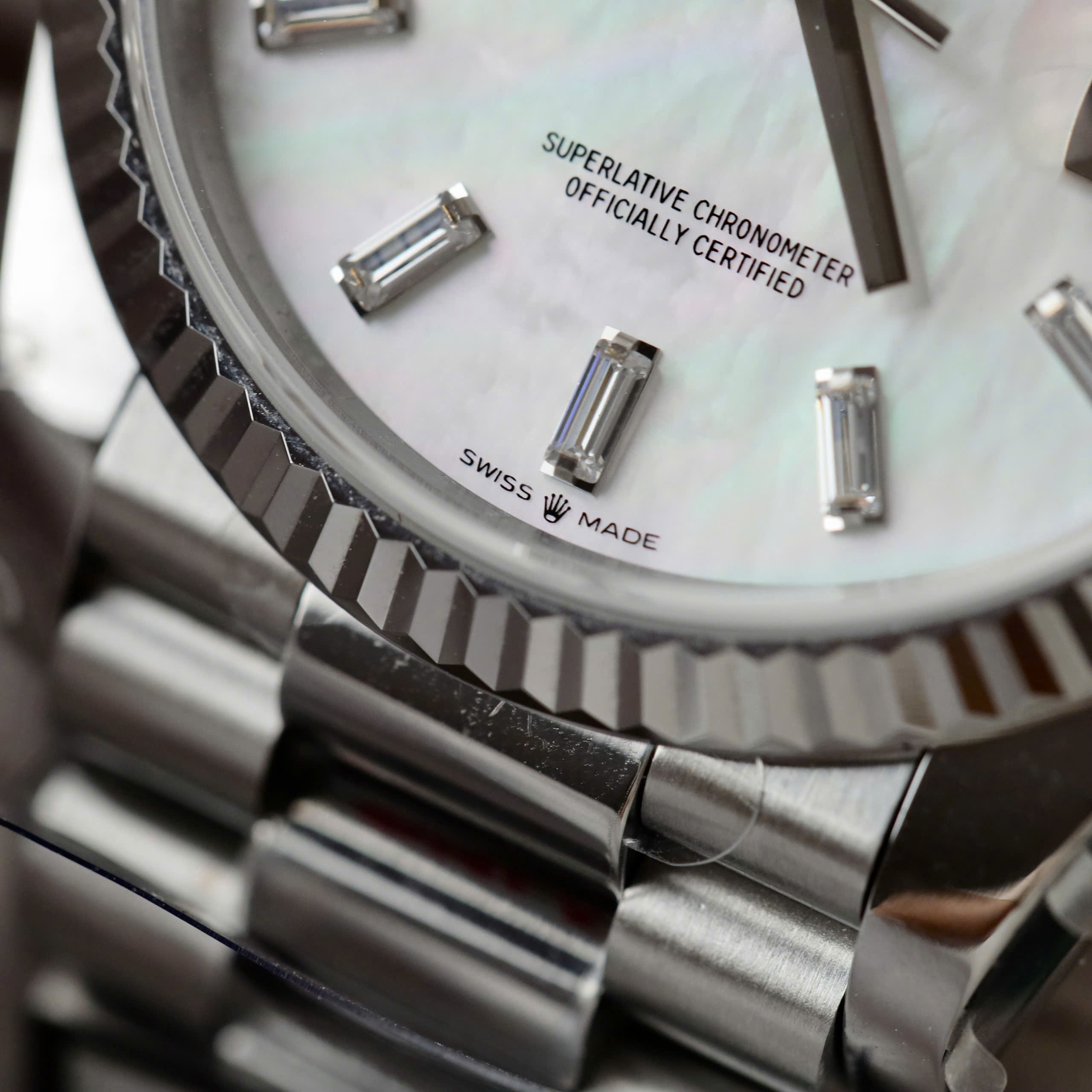 Đồng Hồ Rolex 1 1 Day-Date 128239-0065 Mặt Xà Cừ Đính Đá Nhà Máy QF New 2025 36mm (3)