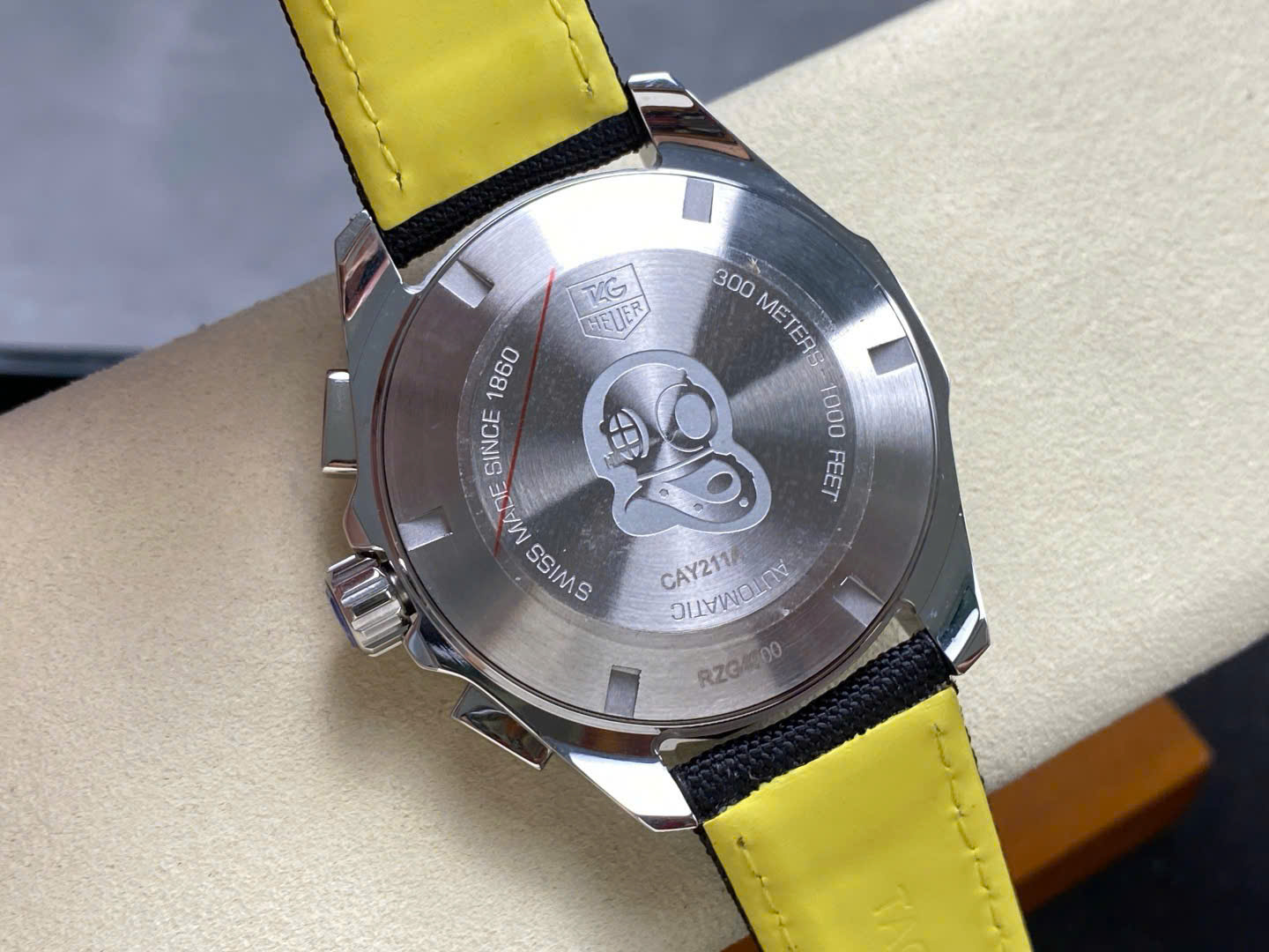 Đồng Hồ TAG Heuer Aquaracer Replica Cao Cấp Nhất Dây Da Đen 43mm (4) Đồng Hồ TAG Heuer Aquaracer Replica Cao Cấp Nhất Dây Da Đen 43mm (9)