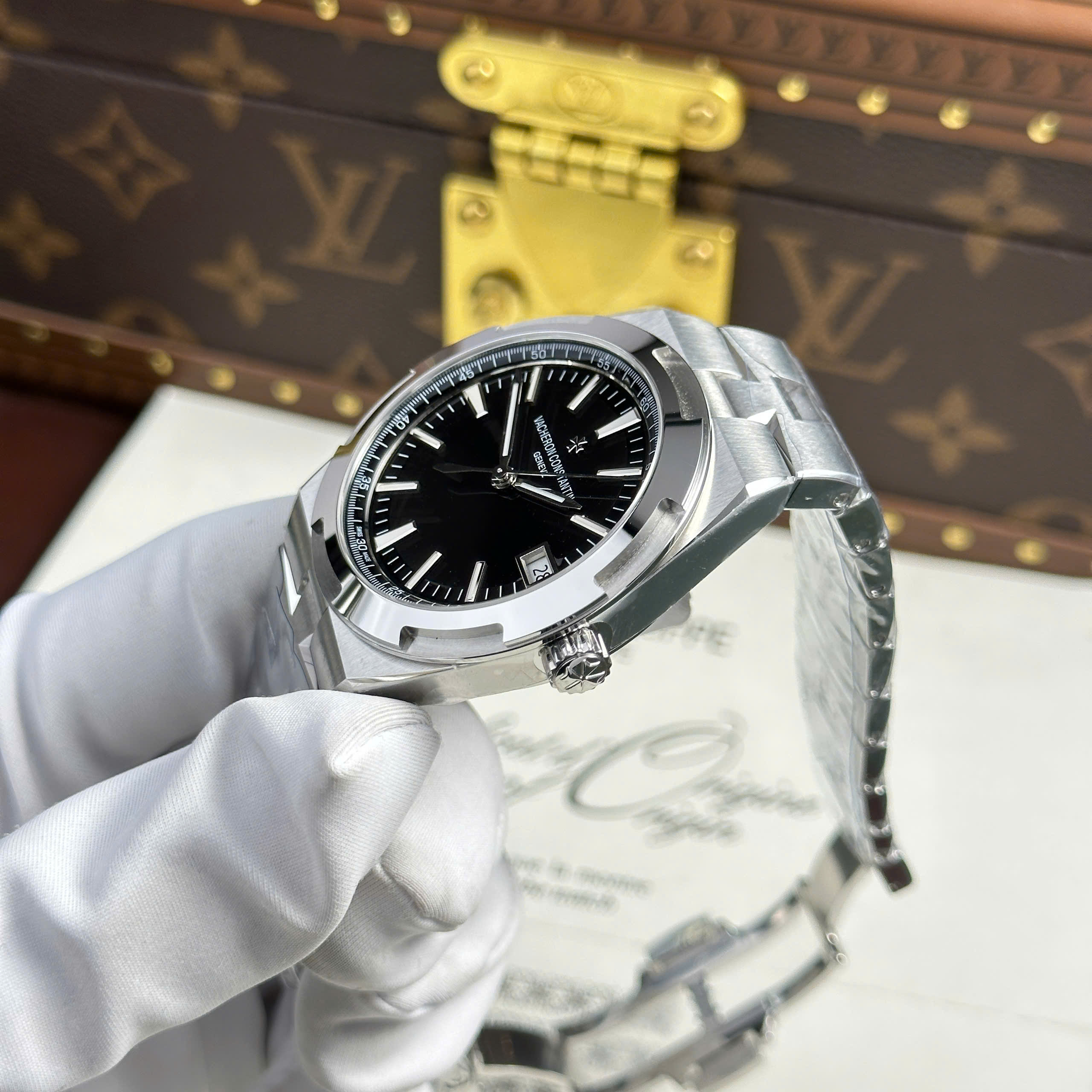 Đồng hồ Vacheron Constantin Chế Tác Overseas 4500V Mặt Đen Nhà Máy MKS 41mm (10)