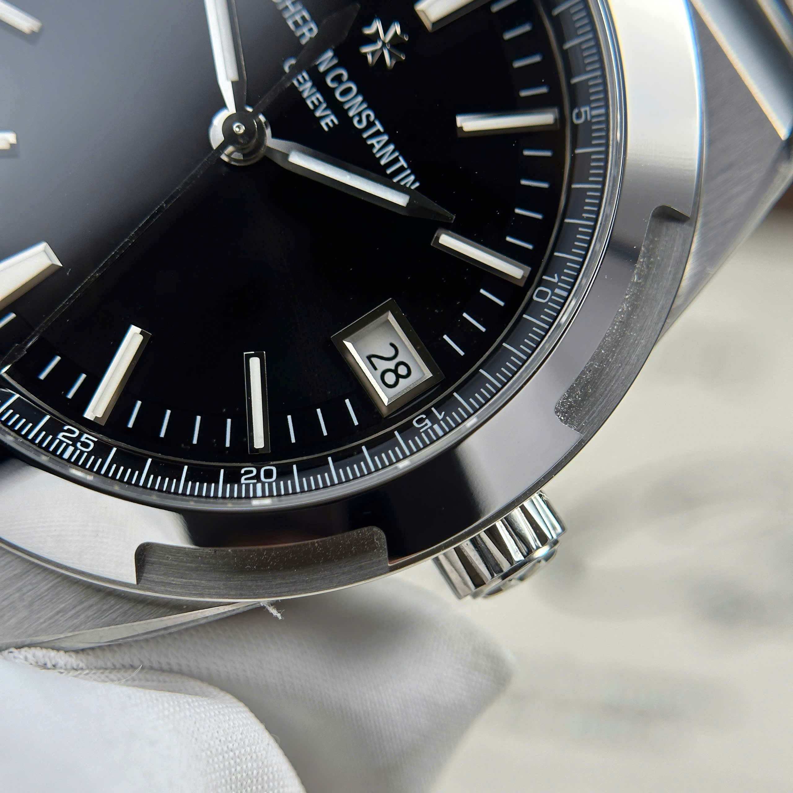 Đồng hồ Vacheron Constantin Chế Tác Overseas 4500V Mặt Đen Nhà Máy MKS 41mm (11)