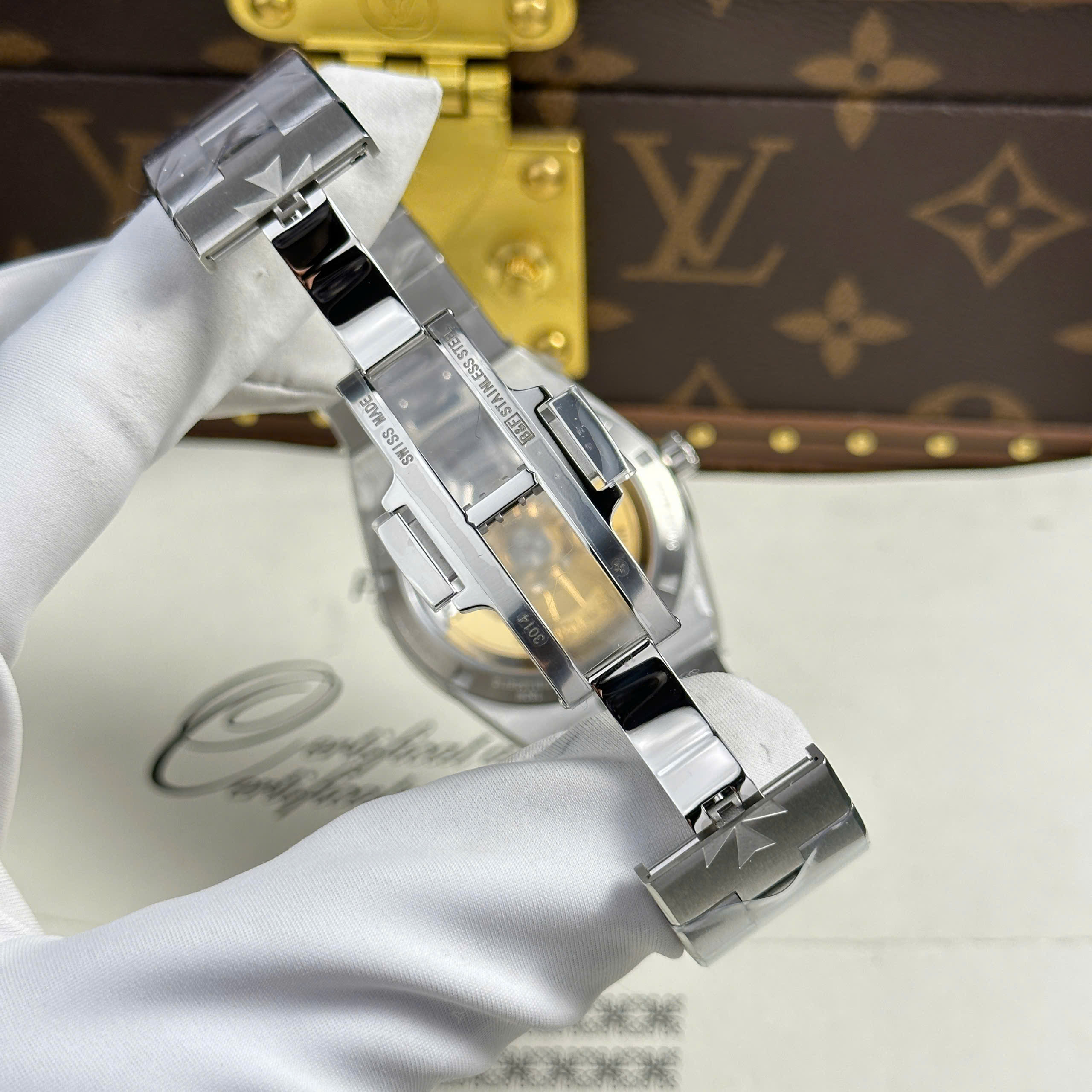 Đồng hồ Vacheron Constantin Chế Tác Overseas 4500V Mặt Đen Nhà Máy MKS 41mm (8)