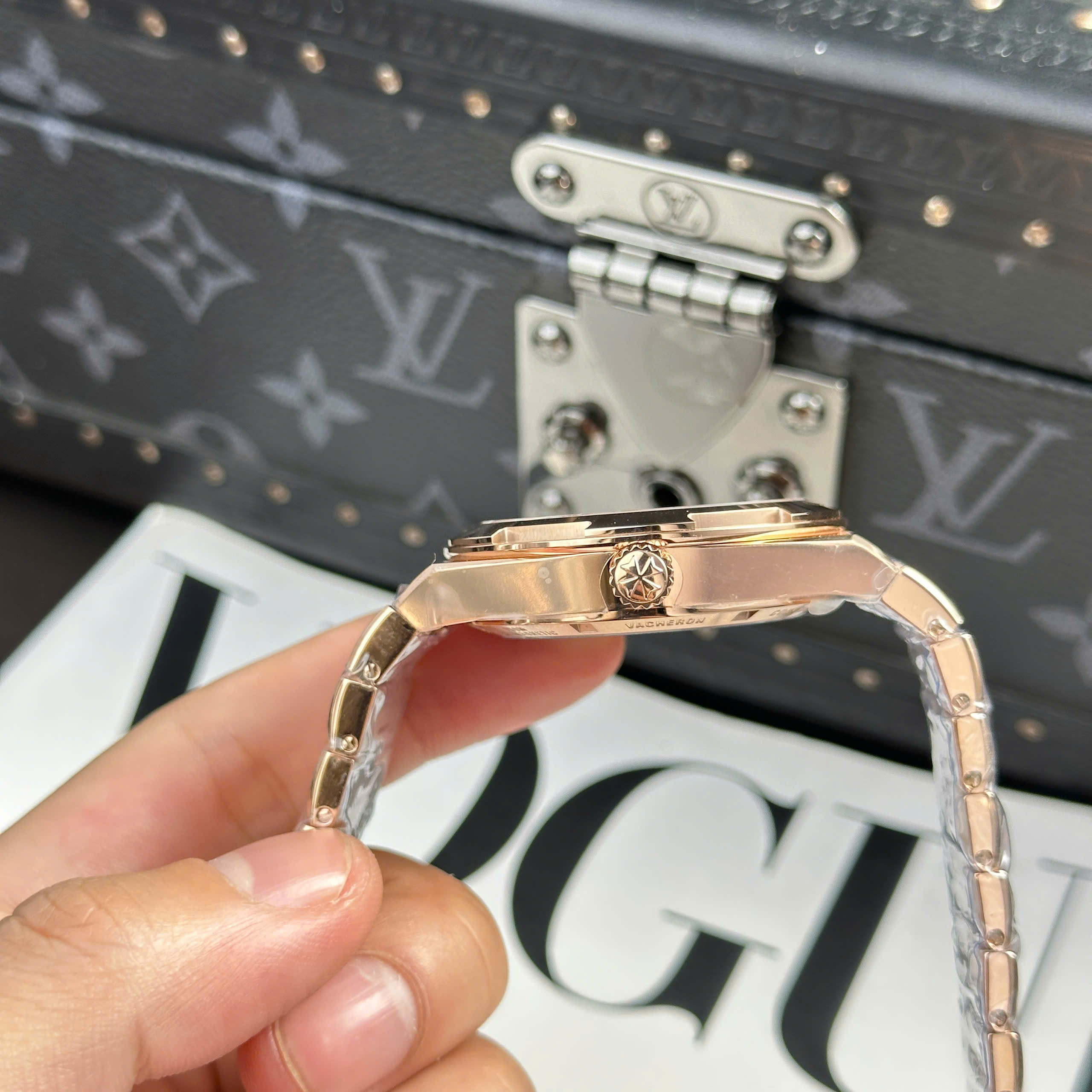 Đồng hồ Vacheron Constantin Rep 1 1 Overseas 4500V Mặt Trắng Xưởng MKS 41mm (1)