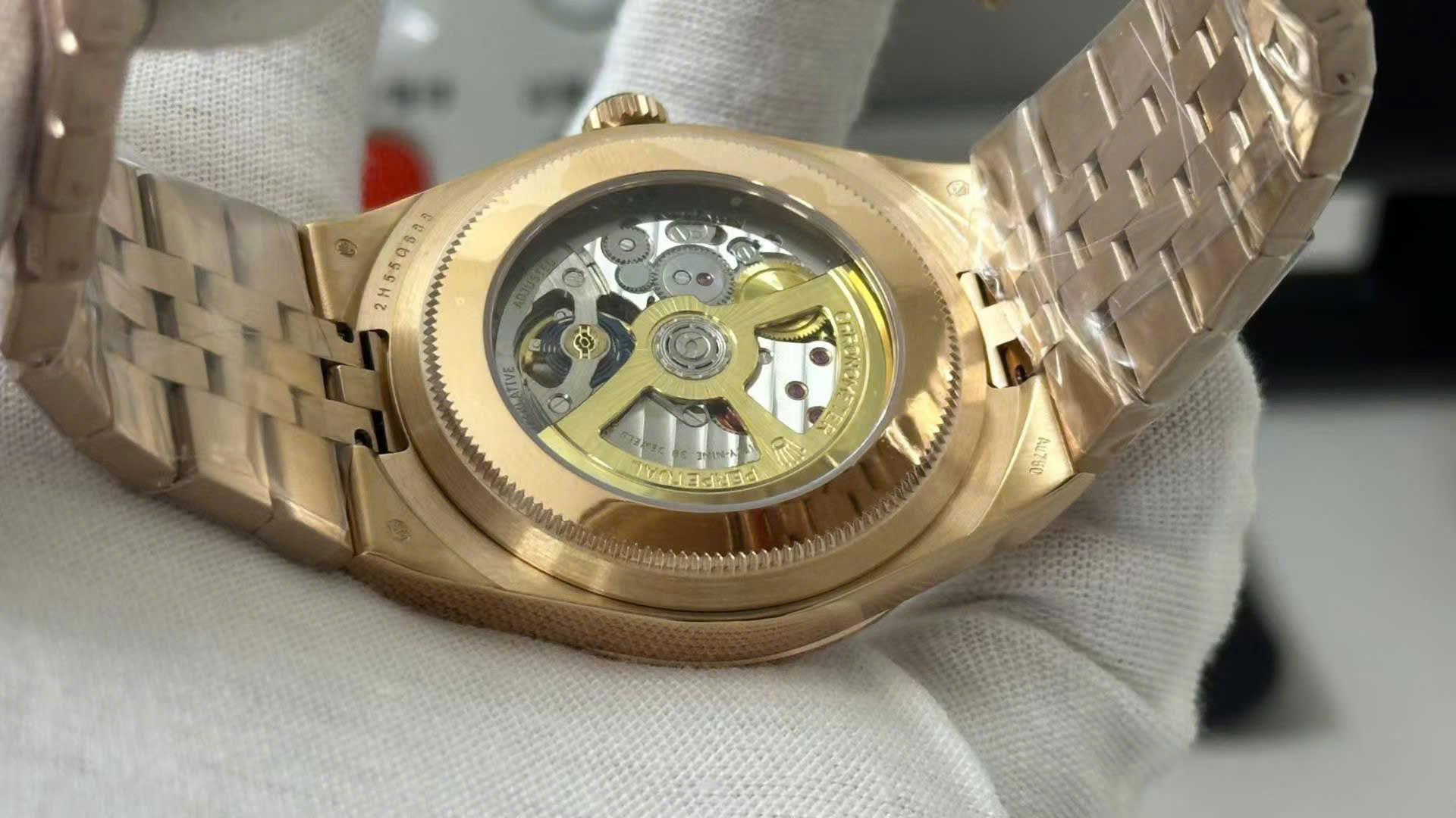 Đồng Hồ Rolex Land-Dweller M127235-0001 Màu Vàng Hồng Mặt Trắng Hoạ Tiết Tổ Ong (1)