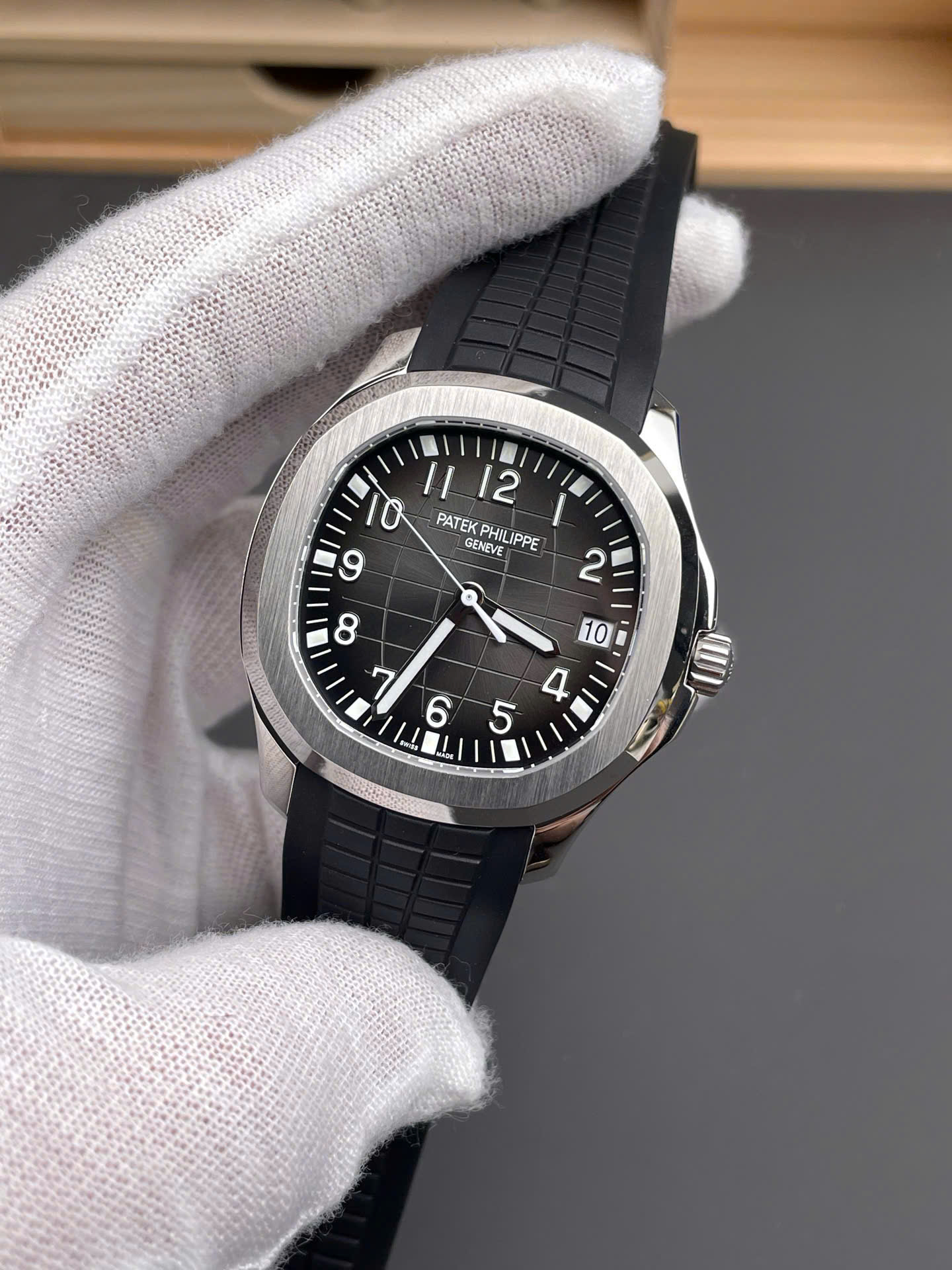 Đồng Hồ Patek Philippe Aquanaut 5167G Replica Cao Cấp Màu Đen Xưởng 3K 40mm (7) Đồng Hồ Patek Philippe Aquanaut 5167G Replica Cao Cấp Màu Đen Xưởng 3K 40mm (8)