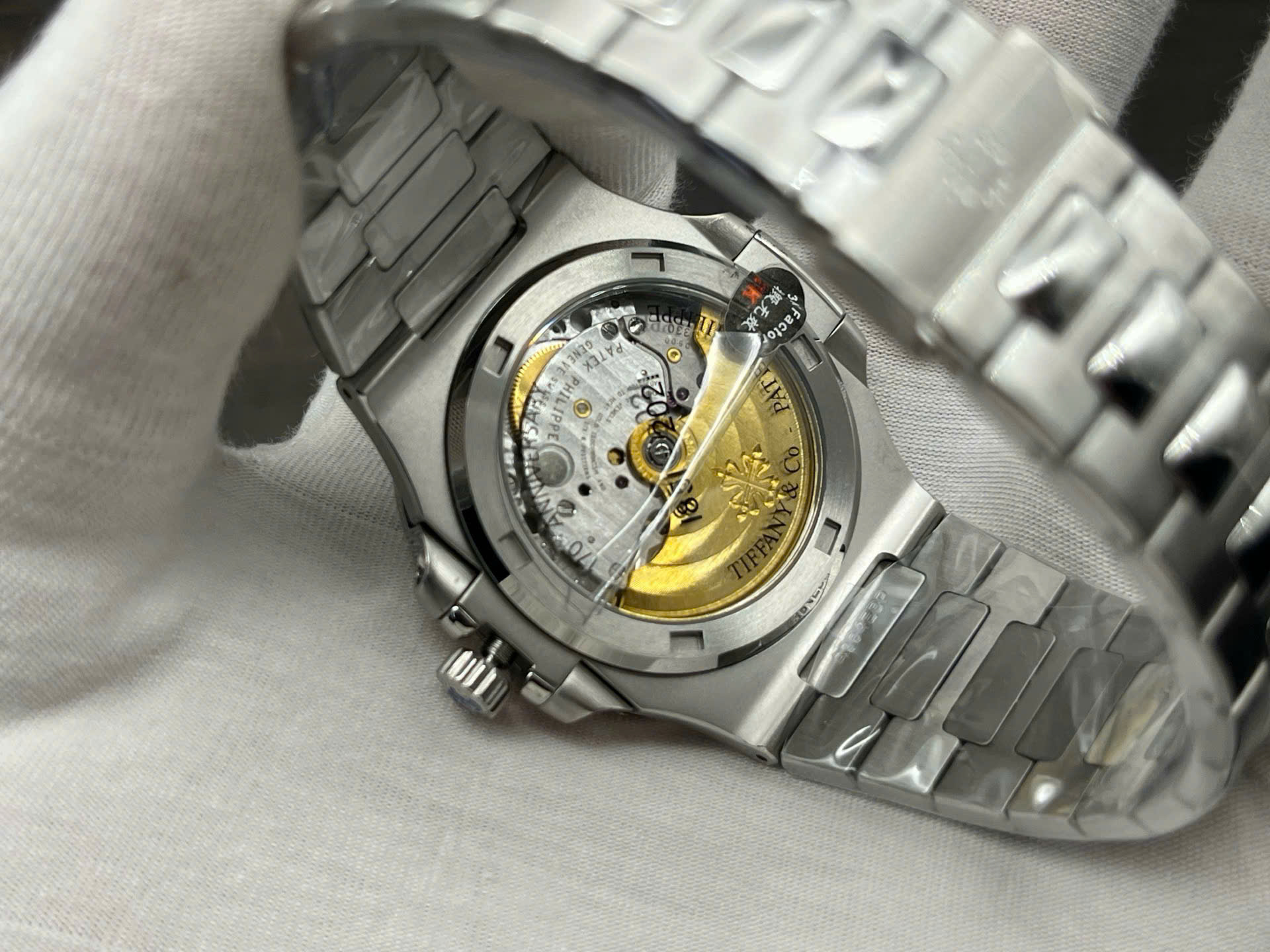 Đồng Hồ Patek Philippe Nautilus 5711 Mặt Số Xanh Blue Replica Cao Cấp Xưởng 3K 40mm (5)