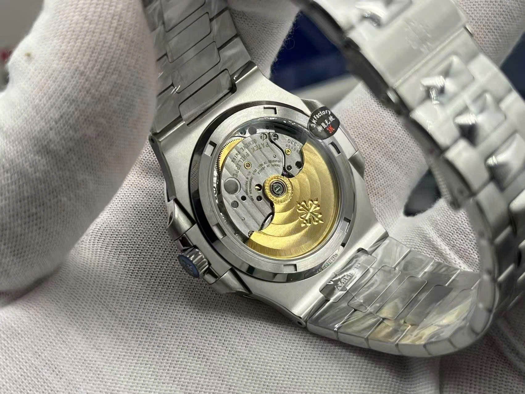 Đồng Hồ Patek Philippe Nautilus 5711 Mặt Số Xanh Tiffany Replica Cao Cấp Xưởng 3K 40mm (1)
