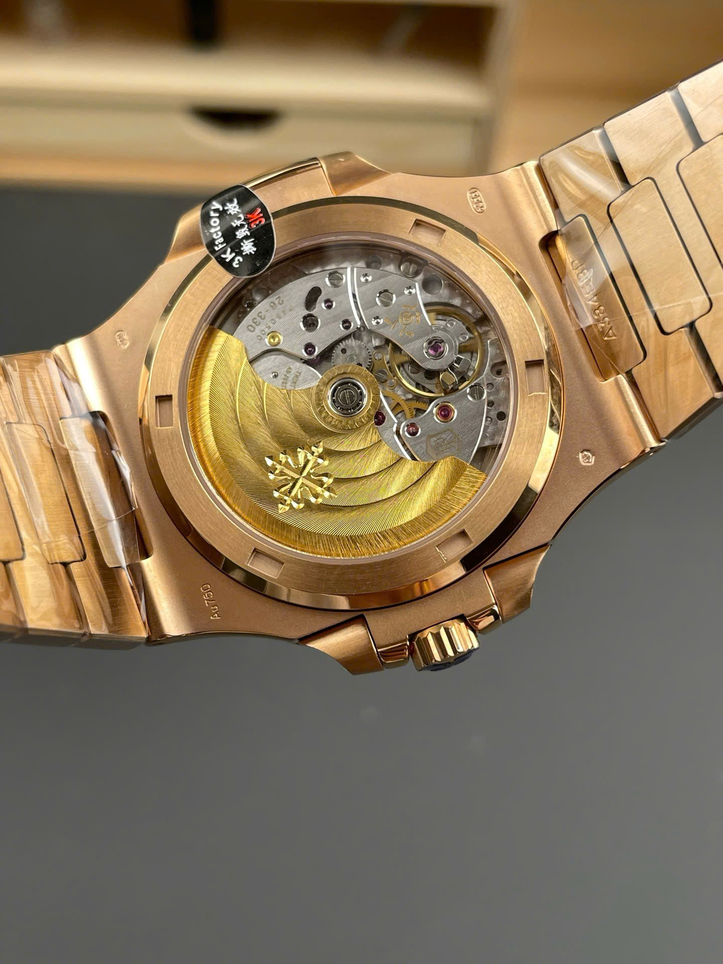Đồng Hồ Patek Philippe Nautilus 5711R Mặt Chocolate Replica Xưởng 3K 40mm (3)