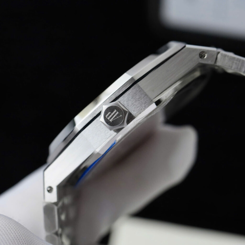 Đồng Hồ Audemars Piguet Royal Oak 15510BC Rep 11 Mặt Xanh Băng Nhà Máy ZF 41mm