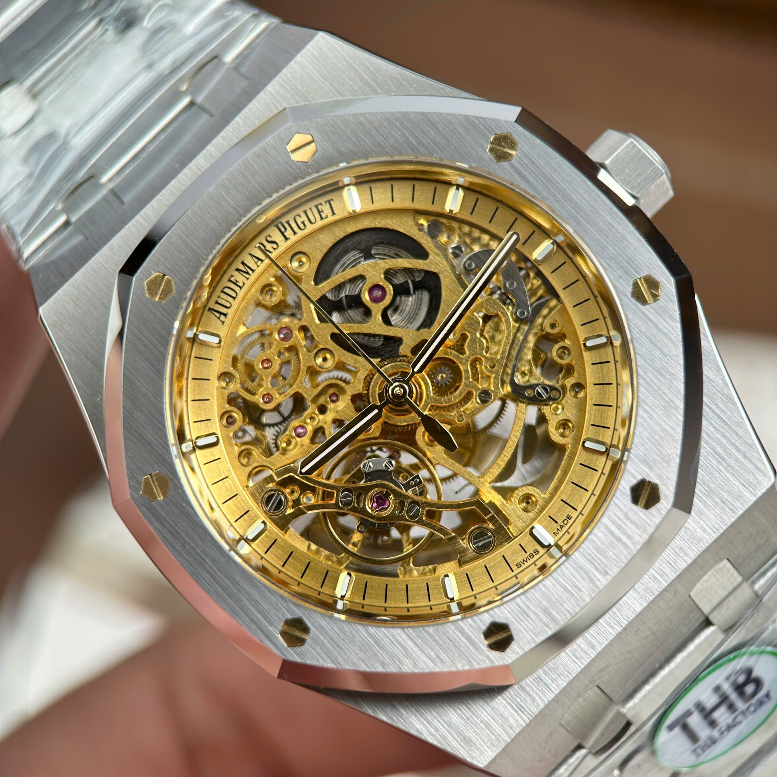 Đồng Hồ Audemars Piguet Royal Oak Openworked 15407 Chế Tác Lộ Máy Màu Vàng Skeleton 41mm (7) Đồng Hồ Audemars Piguet Royal Oak Openworked 15407 Chế Tác Lộ Máy Màu Vàng Skeleton 41mm