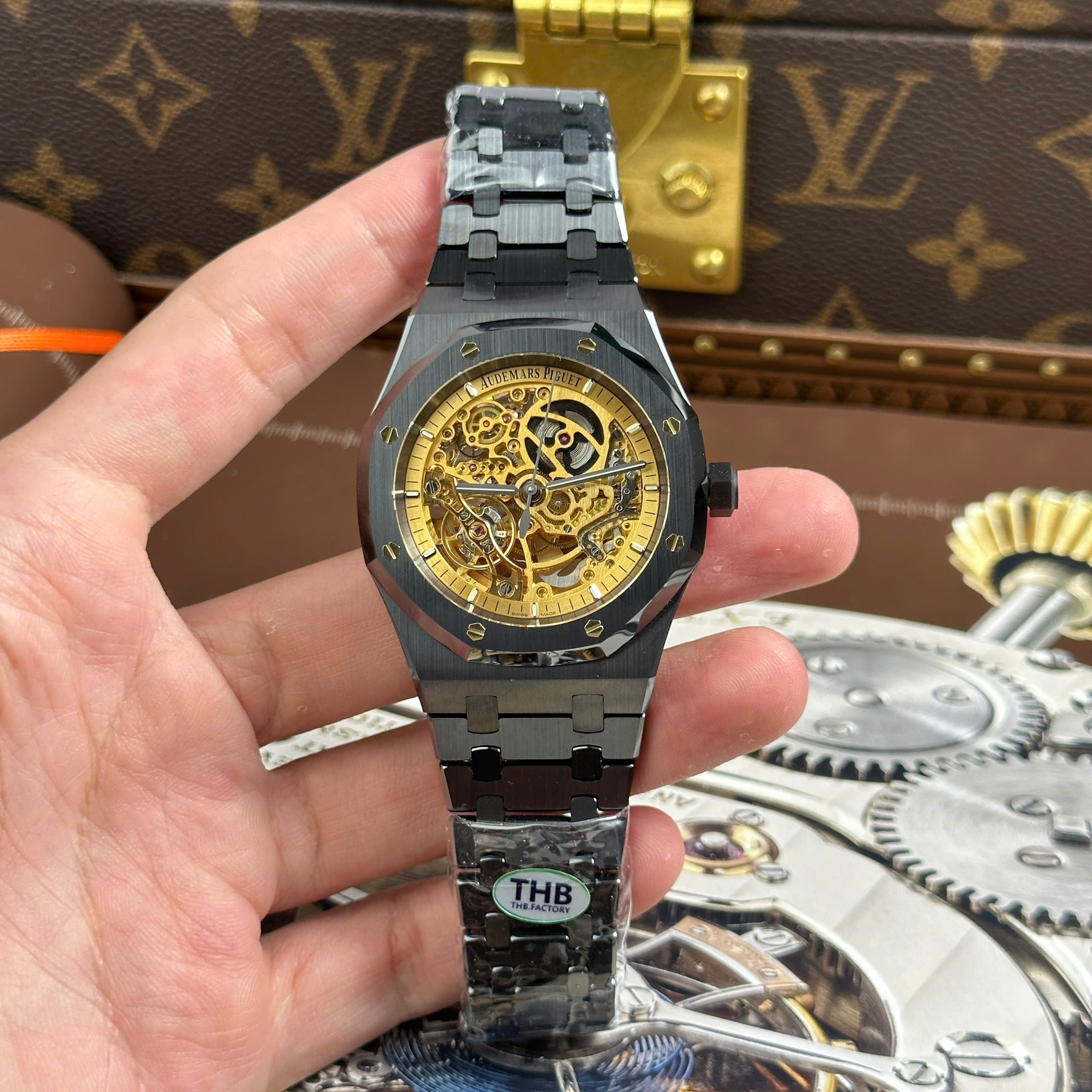 Đồng Hồ Audemars Piguet Royal Oak Openworked 15407 Chế Tác Lộ Máy Skeleton 41mm (8) Đồng Hồ Audemars Piguet Royal Oak Openworked 15407 Chế Tác Lộ Máy Skeleton 41mm