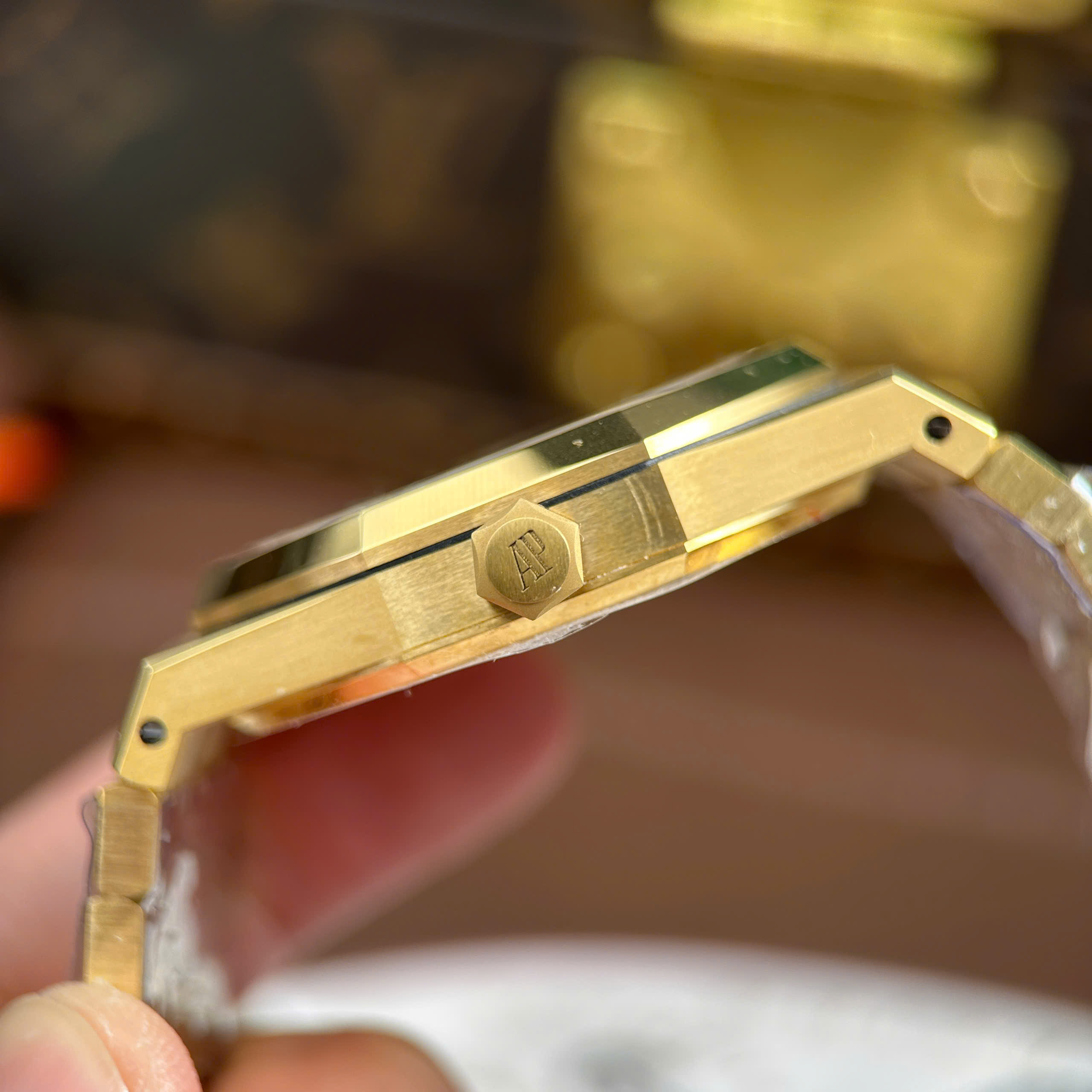 Đồng Hồ Audemars Piguet Royal Oak Openworked 15407 Mạ Vàng Chế Tác Skeleton 41mm (1) Đồng Hồ Audemars Piguet Royal Oak Openworked 15407 Mạ Vàng Chế Tác Skeleton 41mm (1)