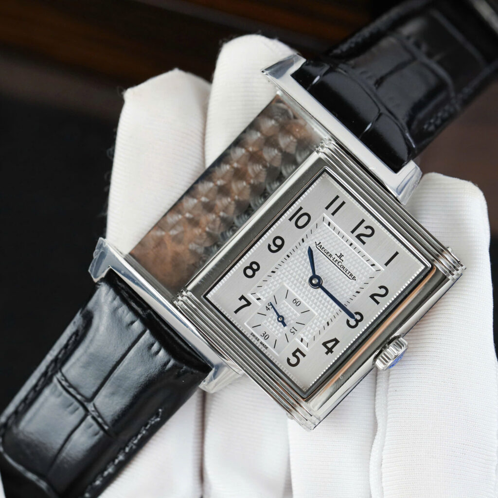 Đồng Hồ Jaeger LeCoultre Master Reverso Tribute Small Seconds Chế Tác 1:1 Hai Mặt Trắng Và Đen 28.3x47mm