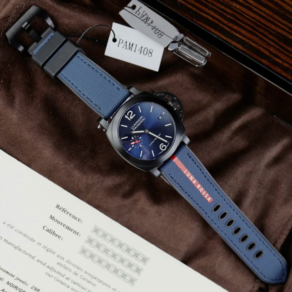 Đồng Hồ Panerai Luminor Quaranta PAM1408 Chế Tác 1:1 Mặt Xanh Dây Vải Nhà Máy VS 44mm