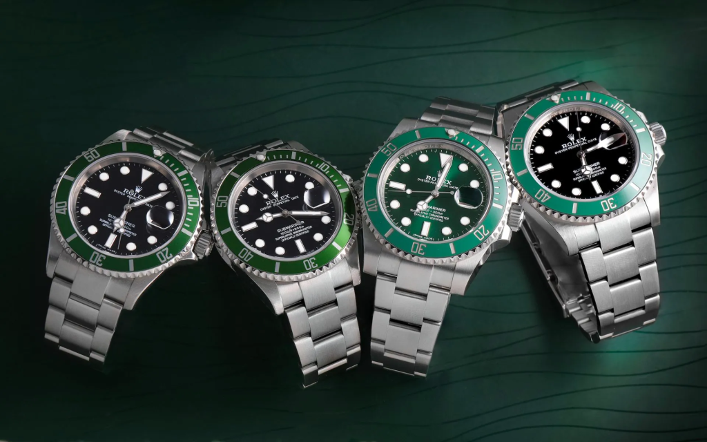 rolex-submariner-oyster-bracelet-green-background